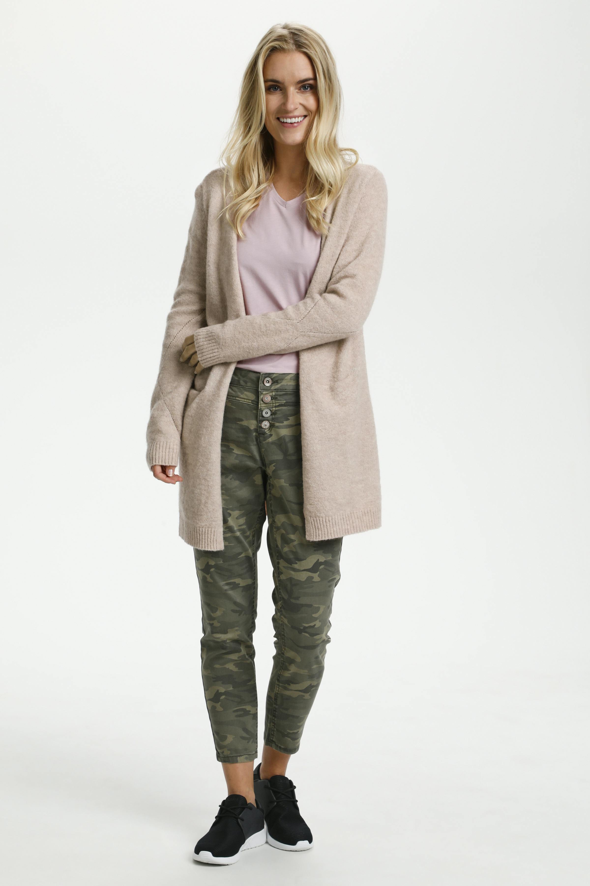 KaitlynCR Cardigan LOOKBOOK FRONT 10605907-60330