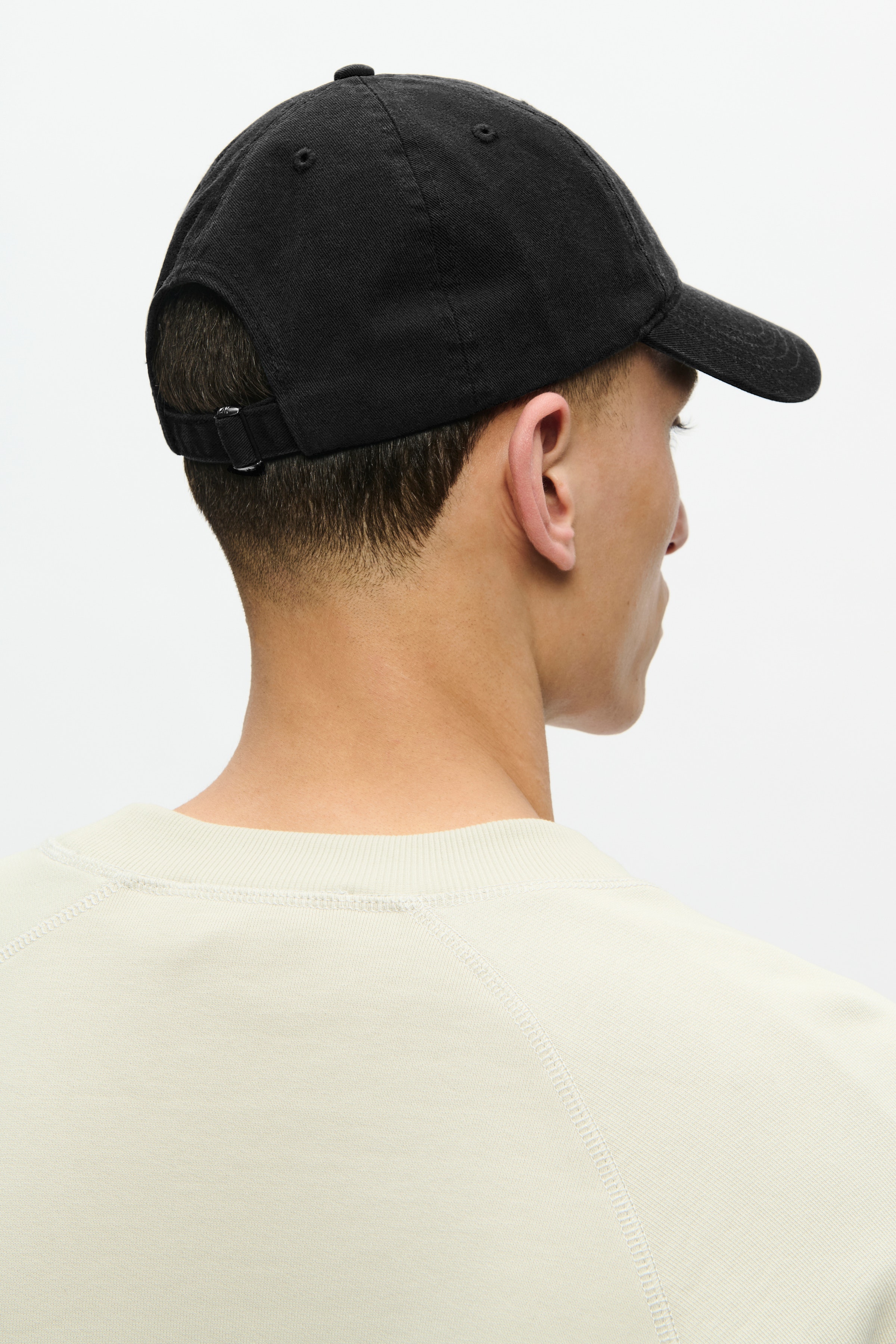 WWW.W.cap Kappe LOOKBOOK DETAIL 30251641-303700