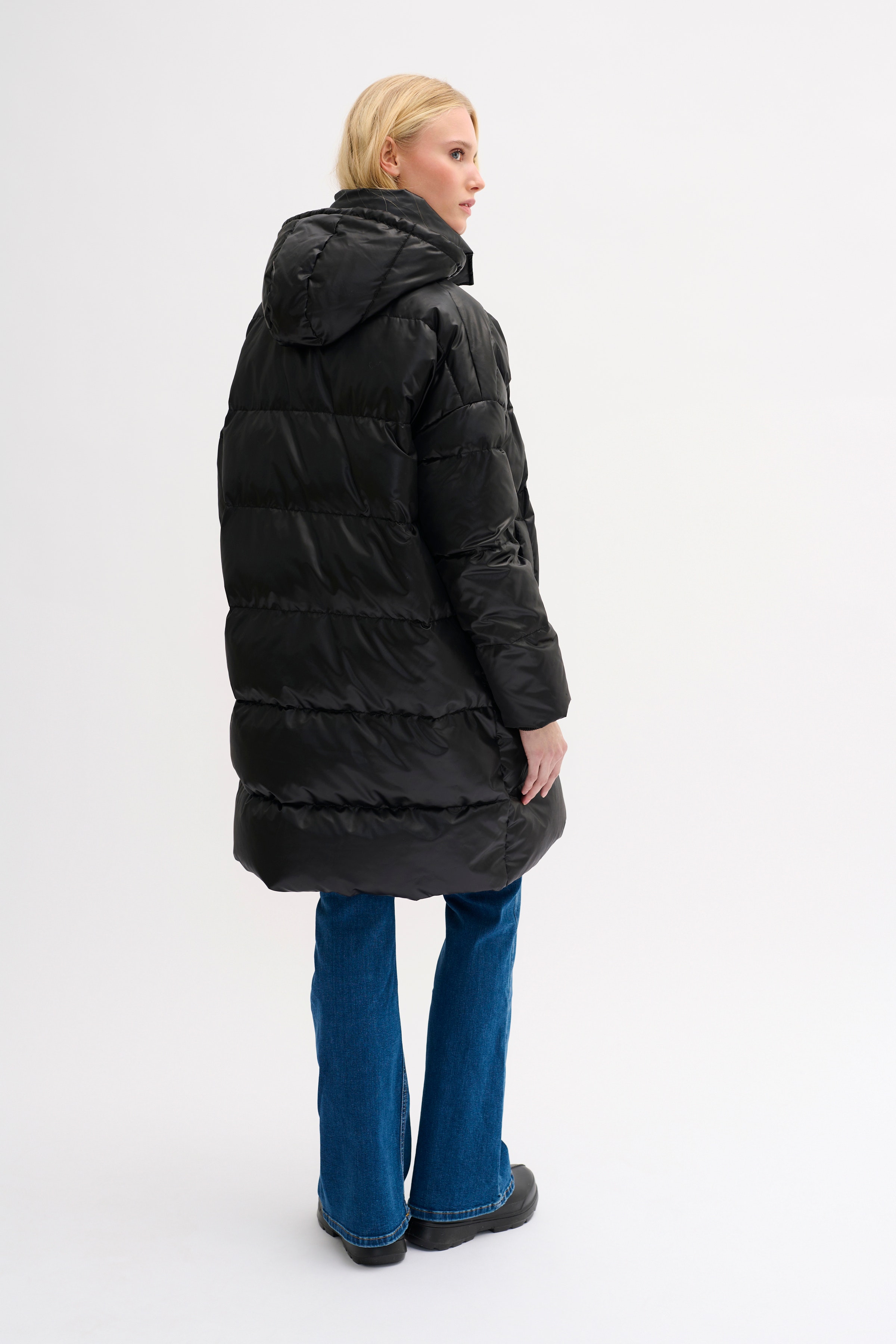 GlossyMW Coat LOOKBOOK BACK 10704754-100031