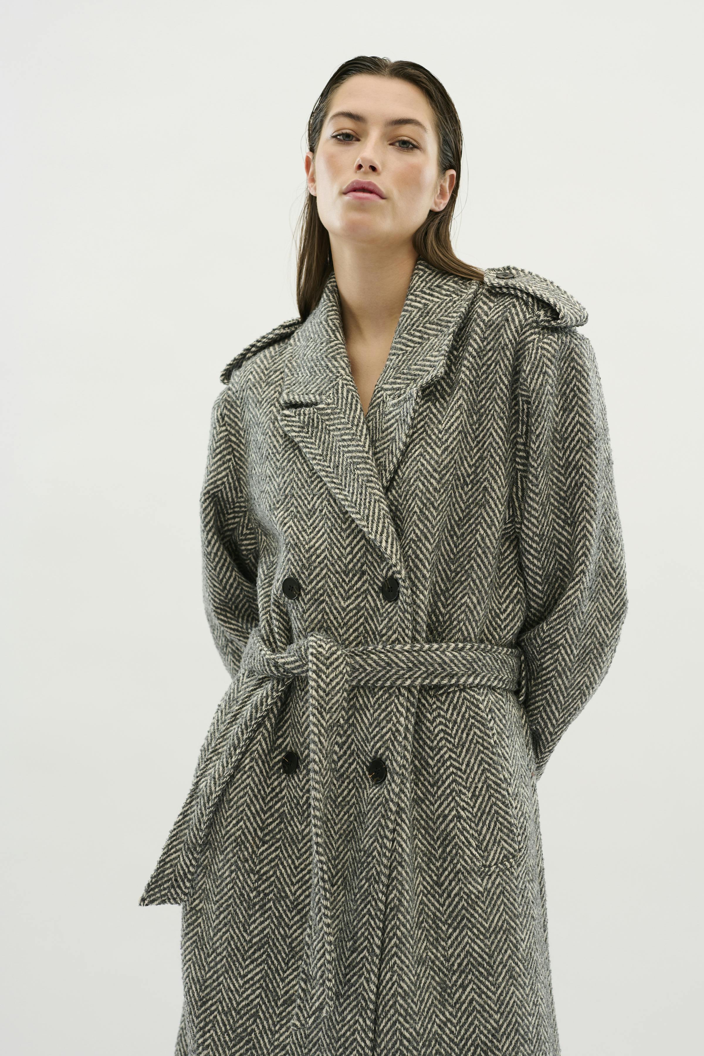 KBRitt Coat LOOKBOOK FRONT 10105110-185206