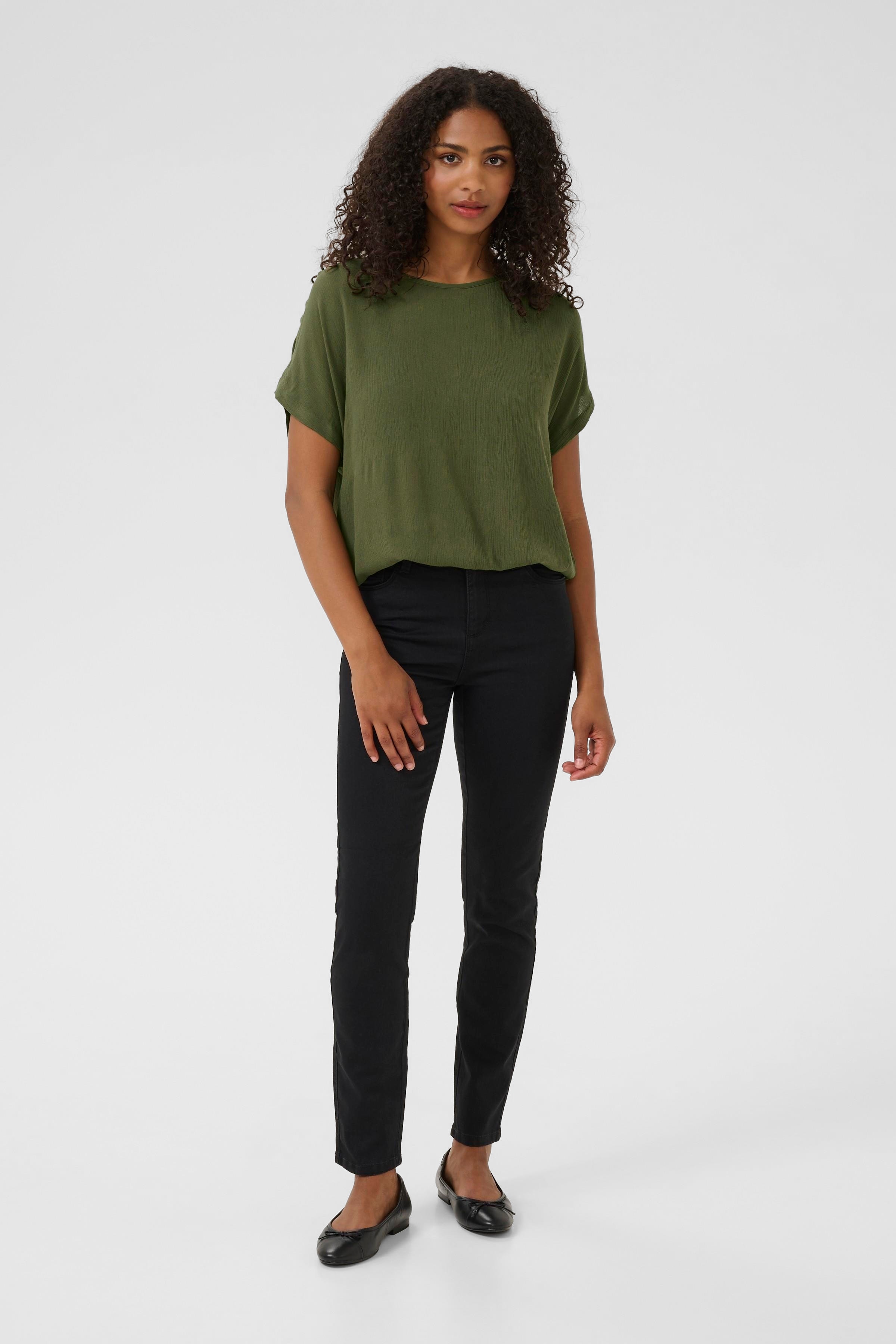 Amber Blouse LOOKBOOK FRONT 10500781-190511