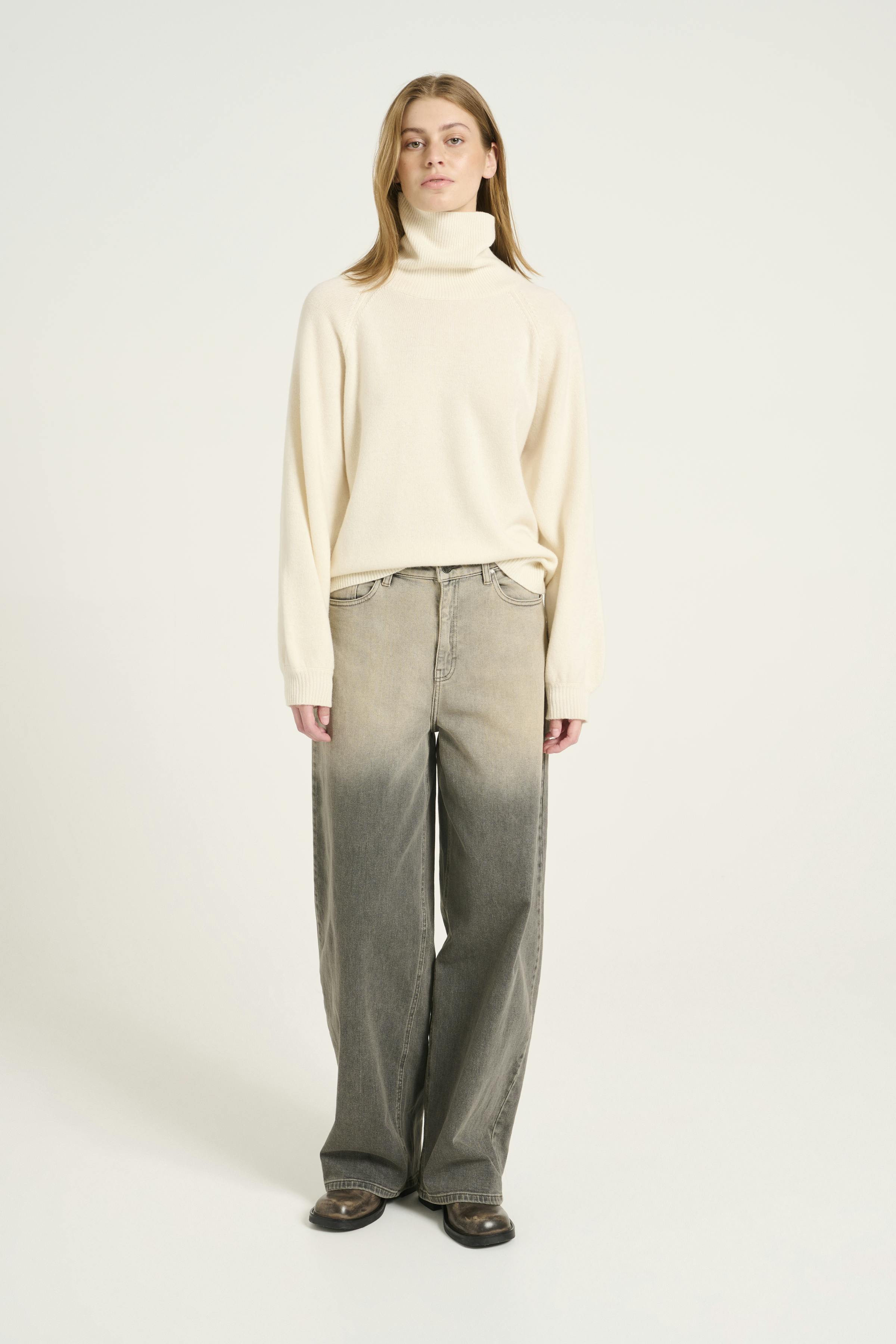 ManziGZ Pullover LOOKBOOK FRONT 10909328-110103