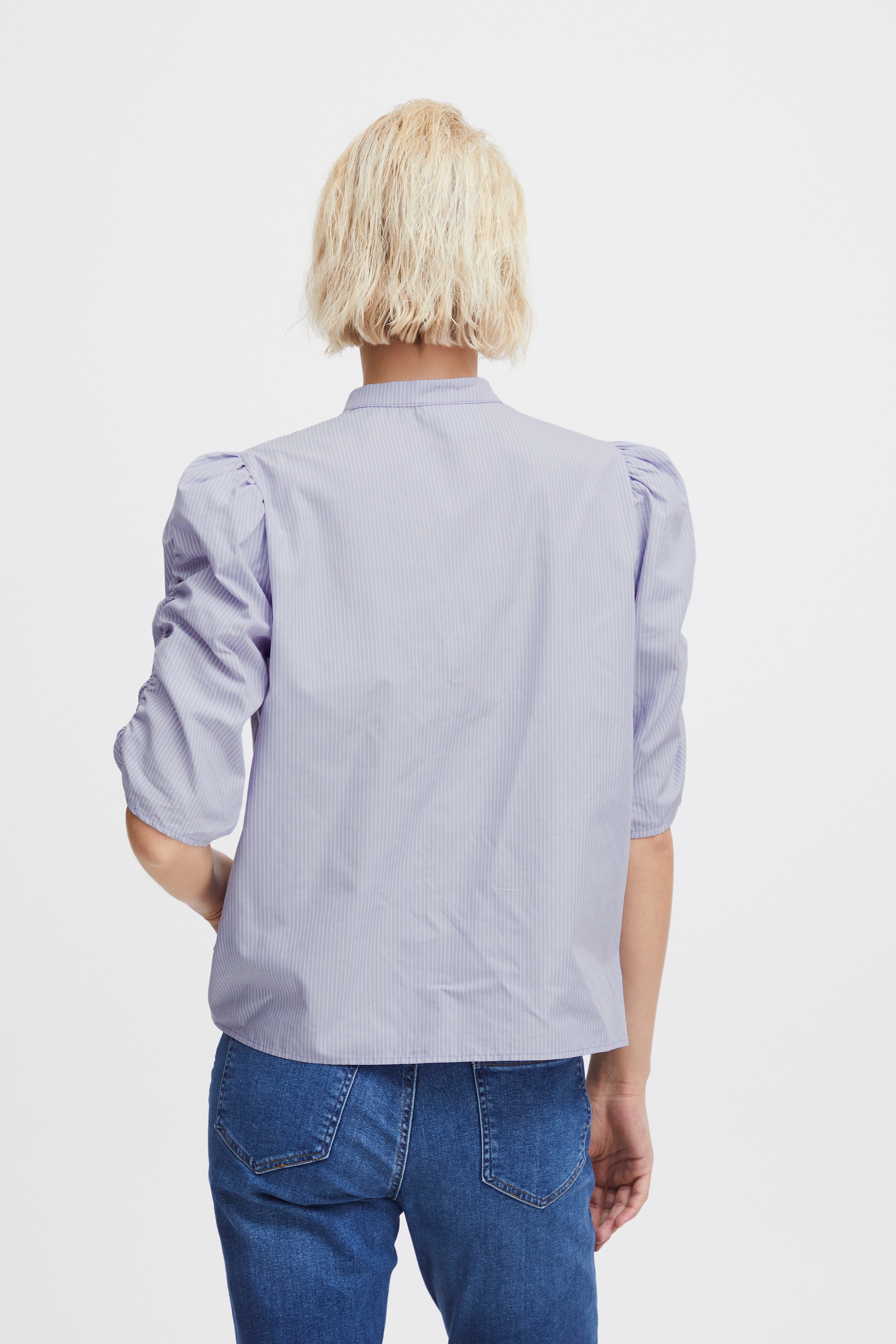 Kortermet bluse LOOKBOOK BACK 20121475-203299