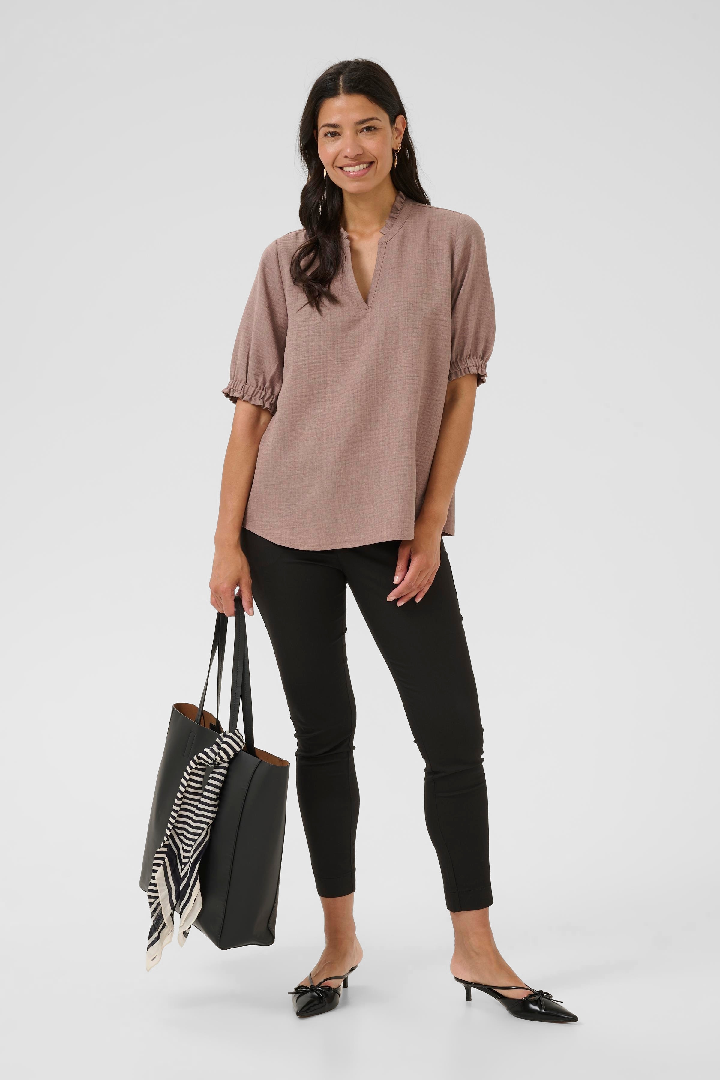 BPoda Blouse LOOKBOOK FRONT 40200027-1713191