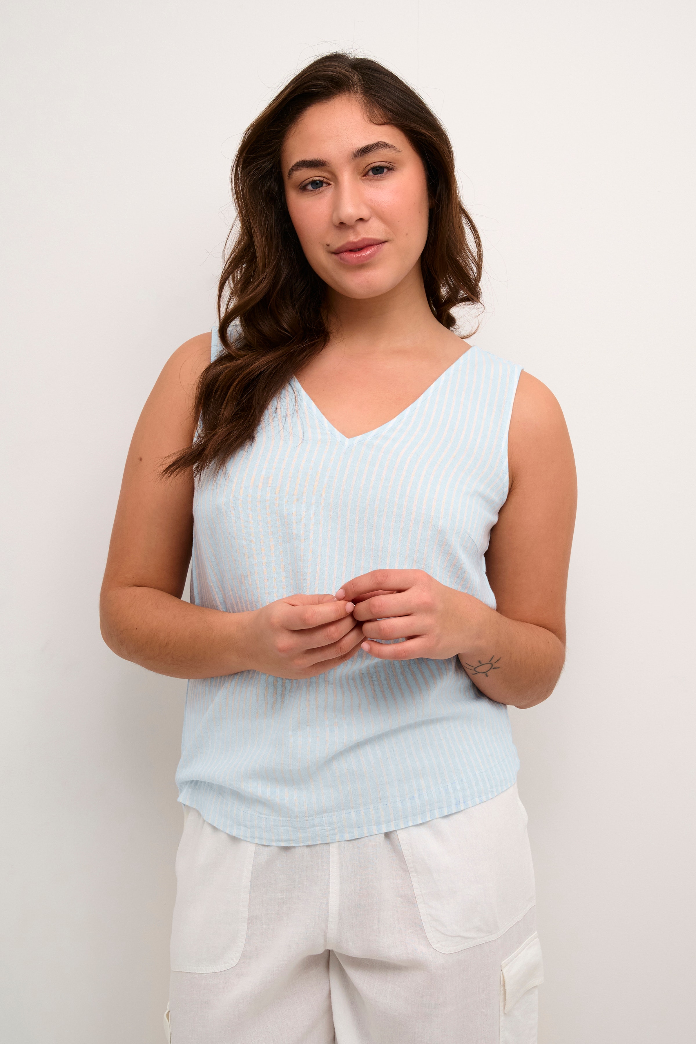 KAmilia Lin Top LOOKBOOK FRONT 10508426-105969