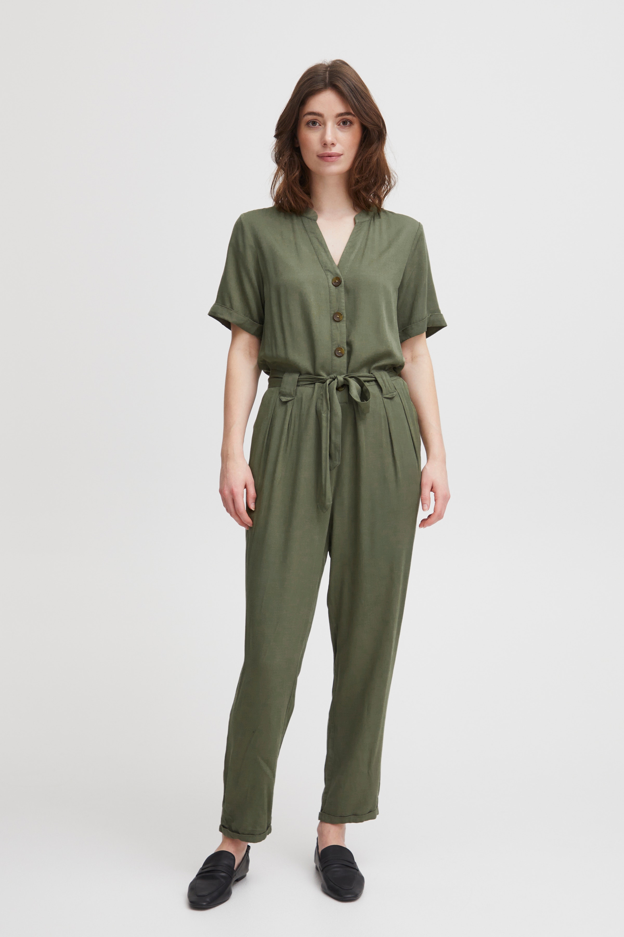 Overall LOOKBOOK FRONT 20612385-180515