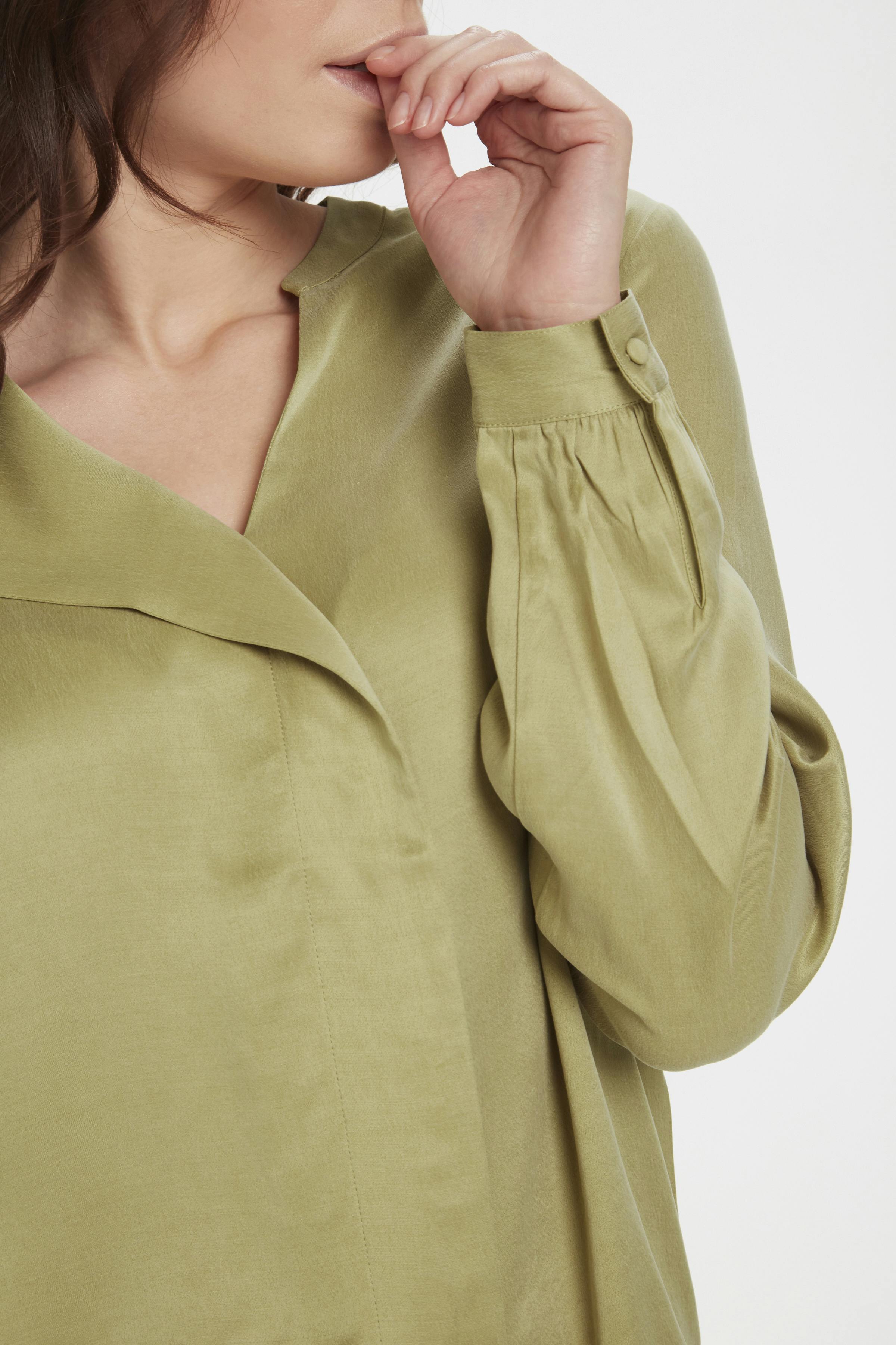 Blouse with short sleeve LOOKBOOK DETAIL 10103004-161118