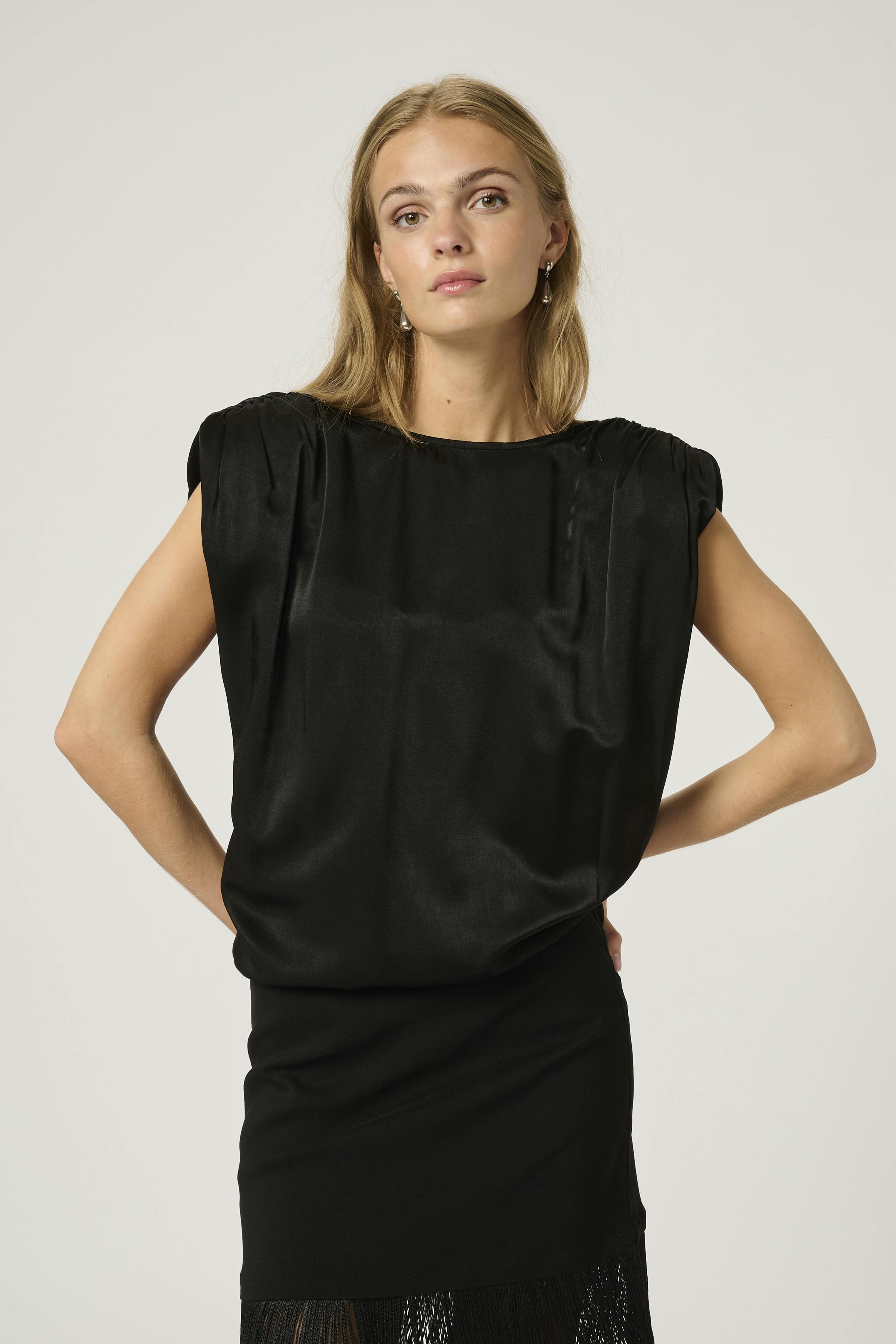 EstelleMW Top LOOKBOOK FRONT 10704946-100031