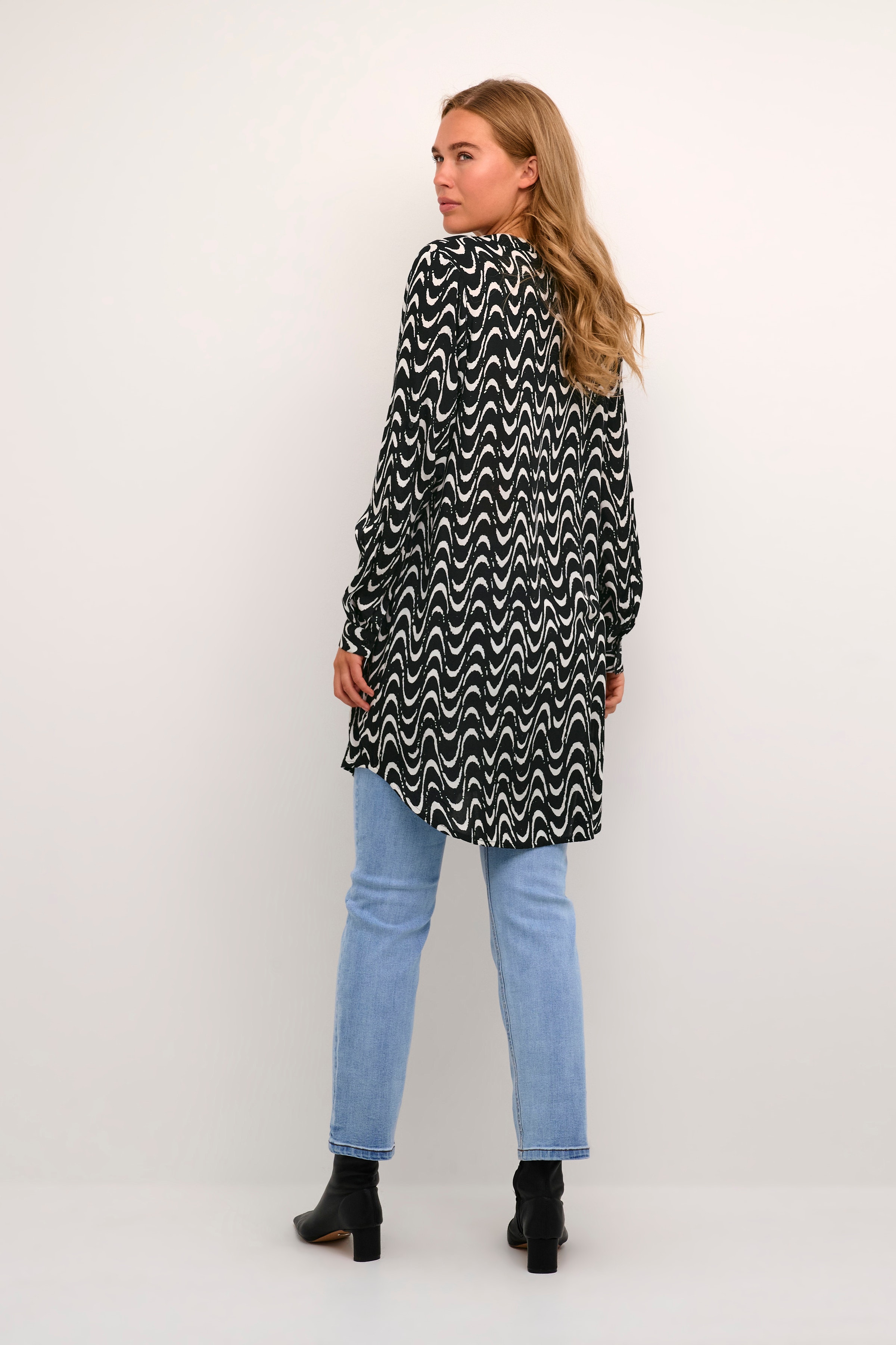 KAmira Tunika LOOKBOOK BACK 10508284-105320
