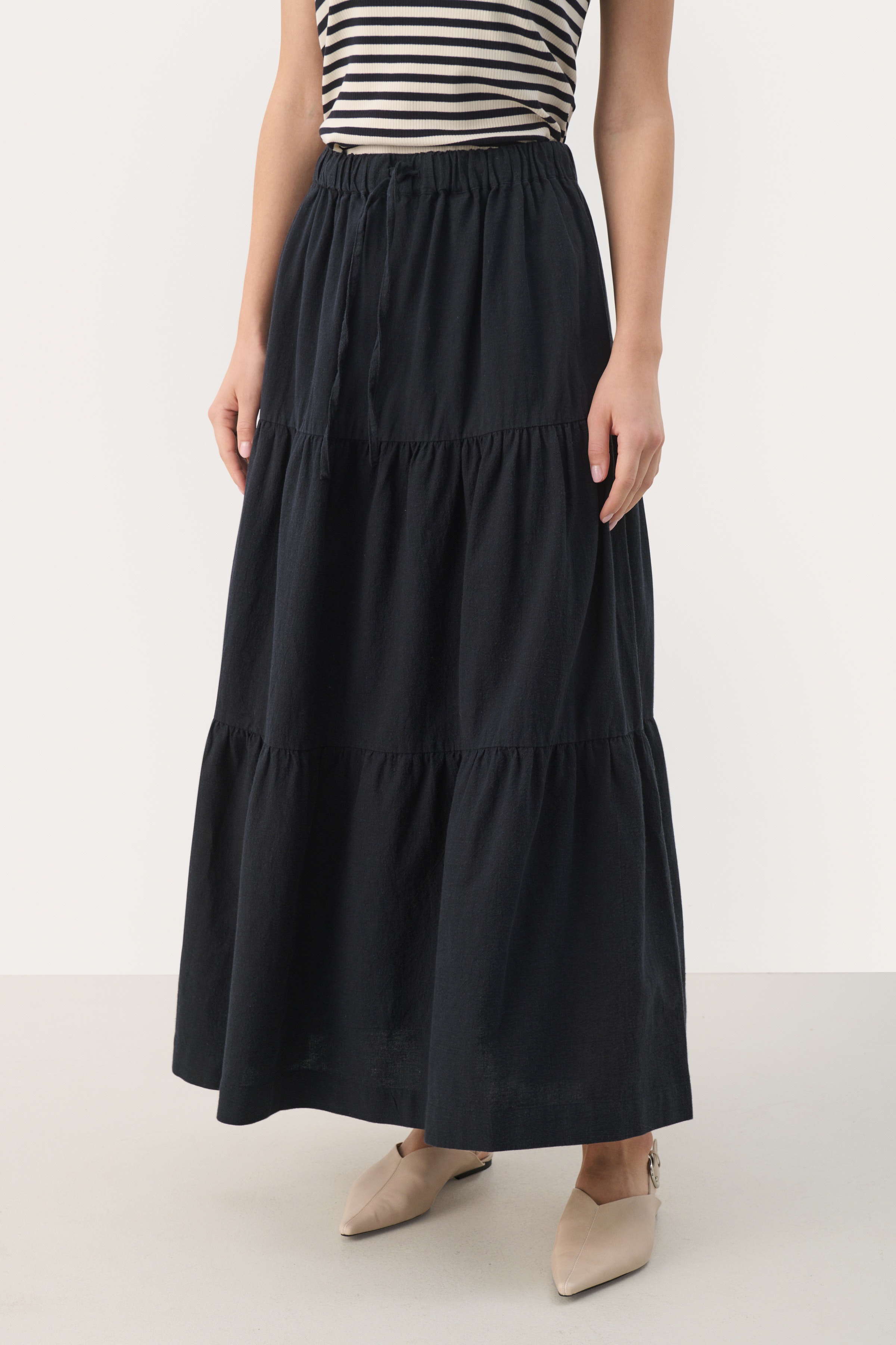 BrinaPW Kjol LOOKBOOK FRONT 30309224-194013