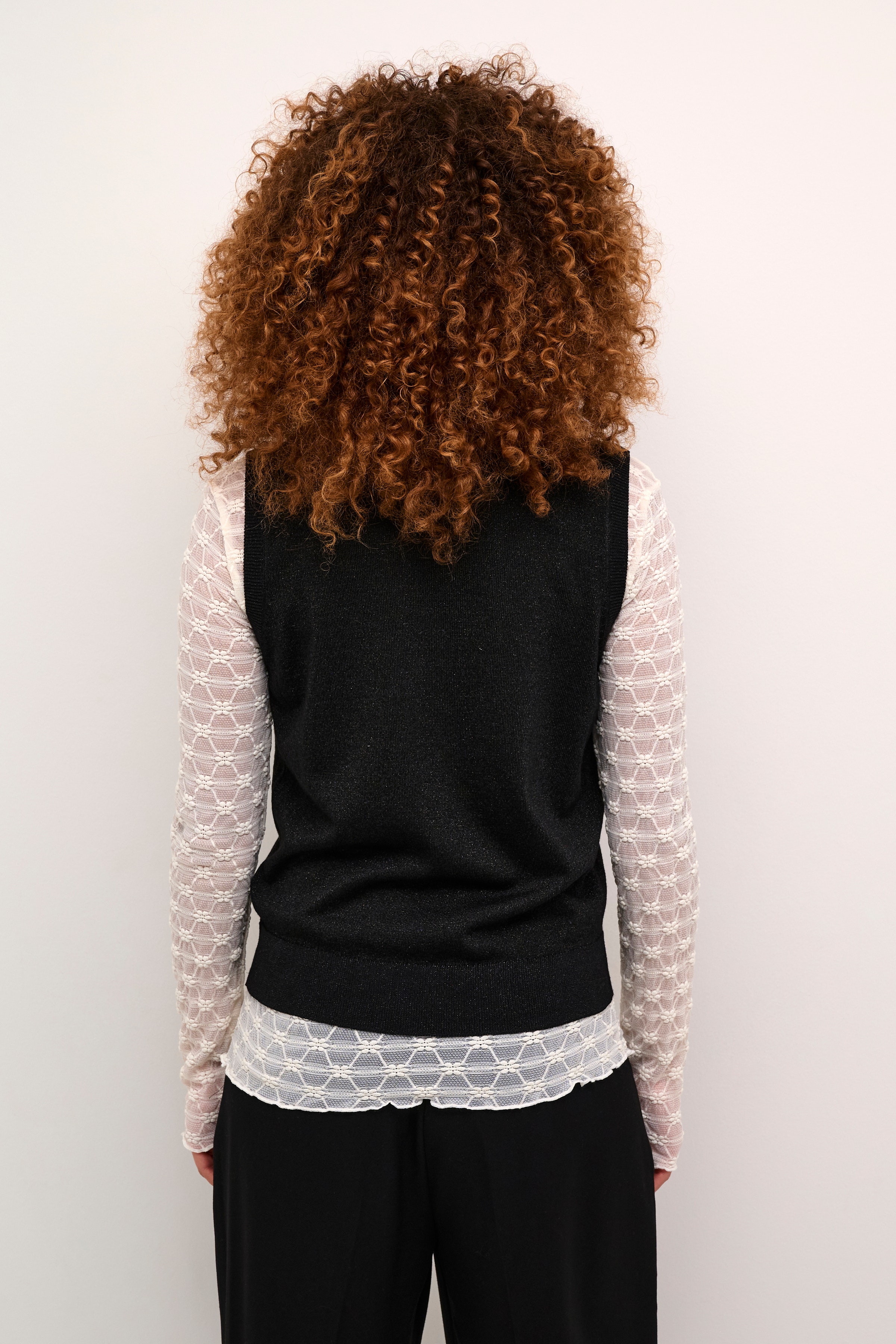 KAregina Strikket vest LOOKBOOK BACK 10509296-106666