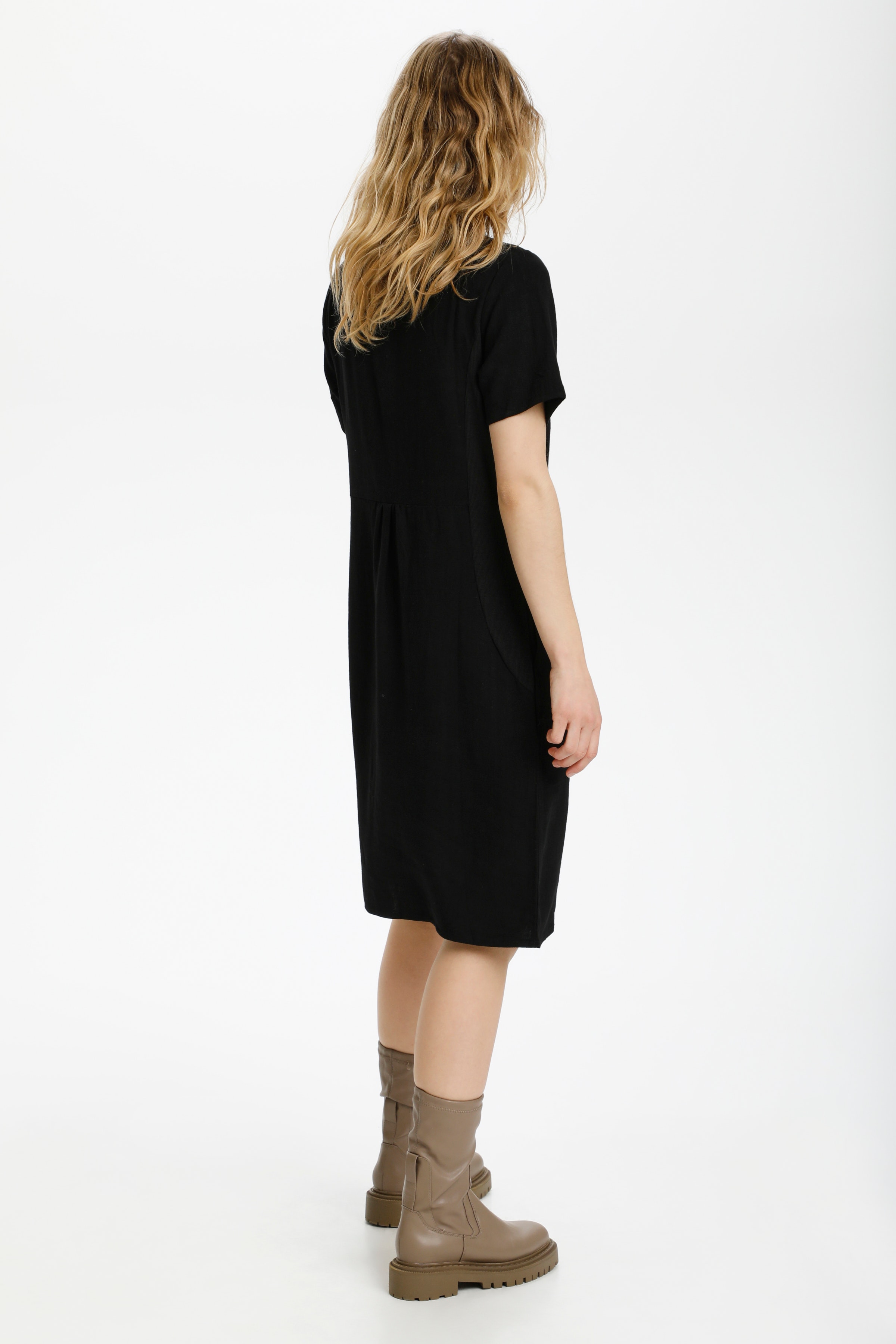 KAliny Lin Kjole LOOKBOOK BACK 10505731-100121