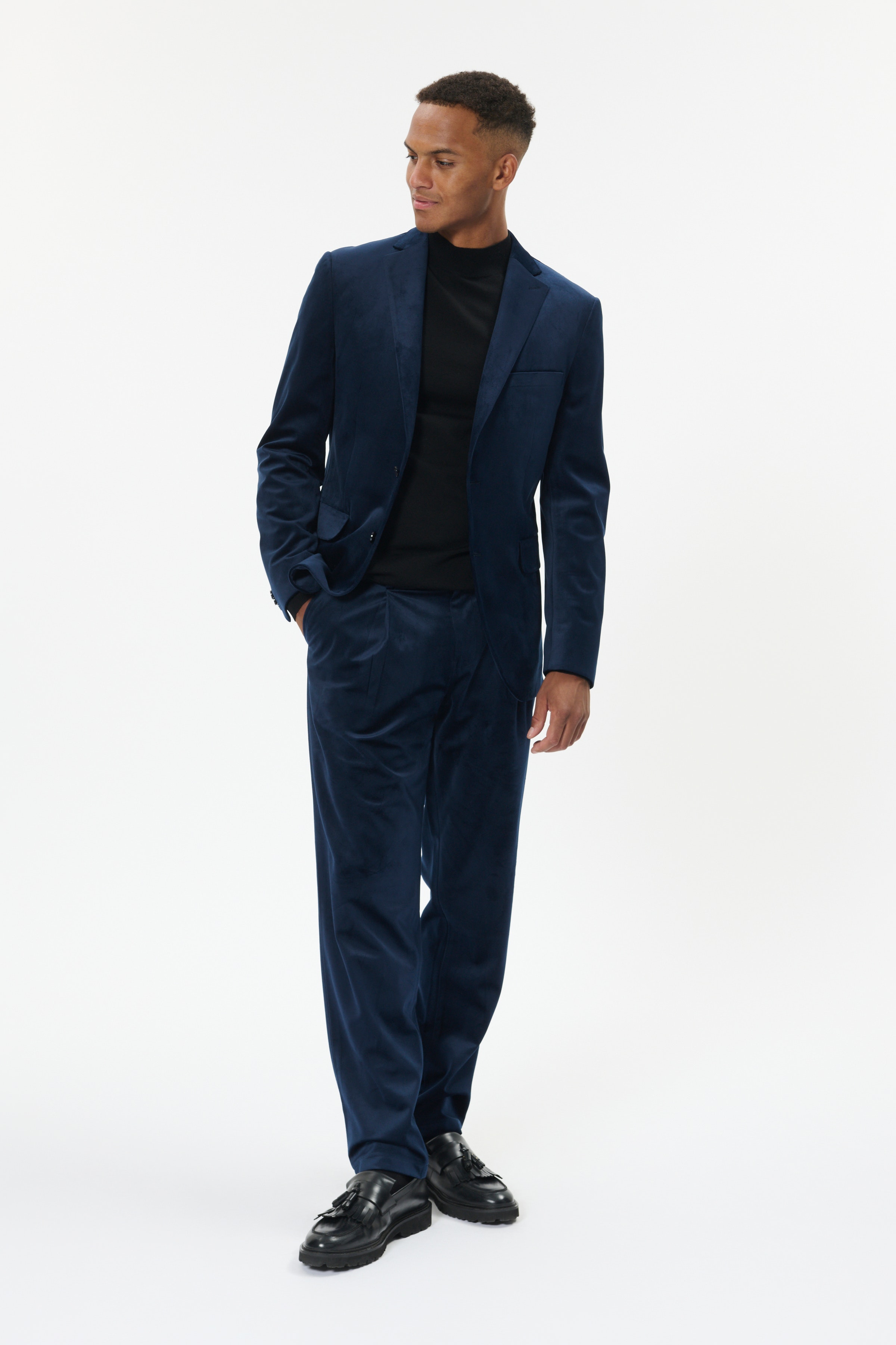 MAkian Velvet Trousers LOOKBOOK FRONT 30208786-301664