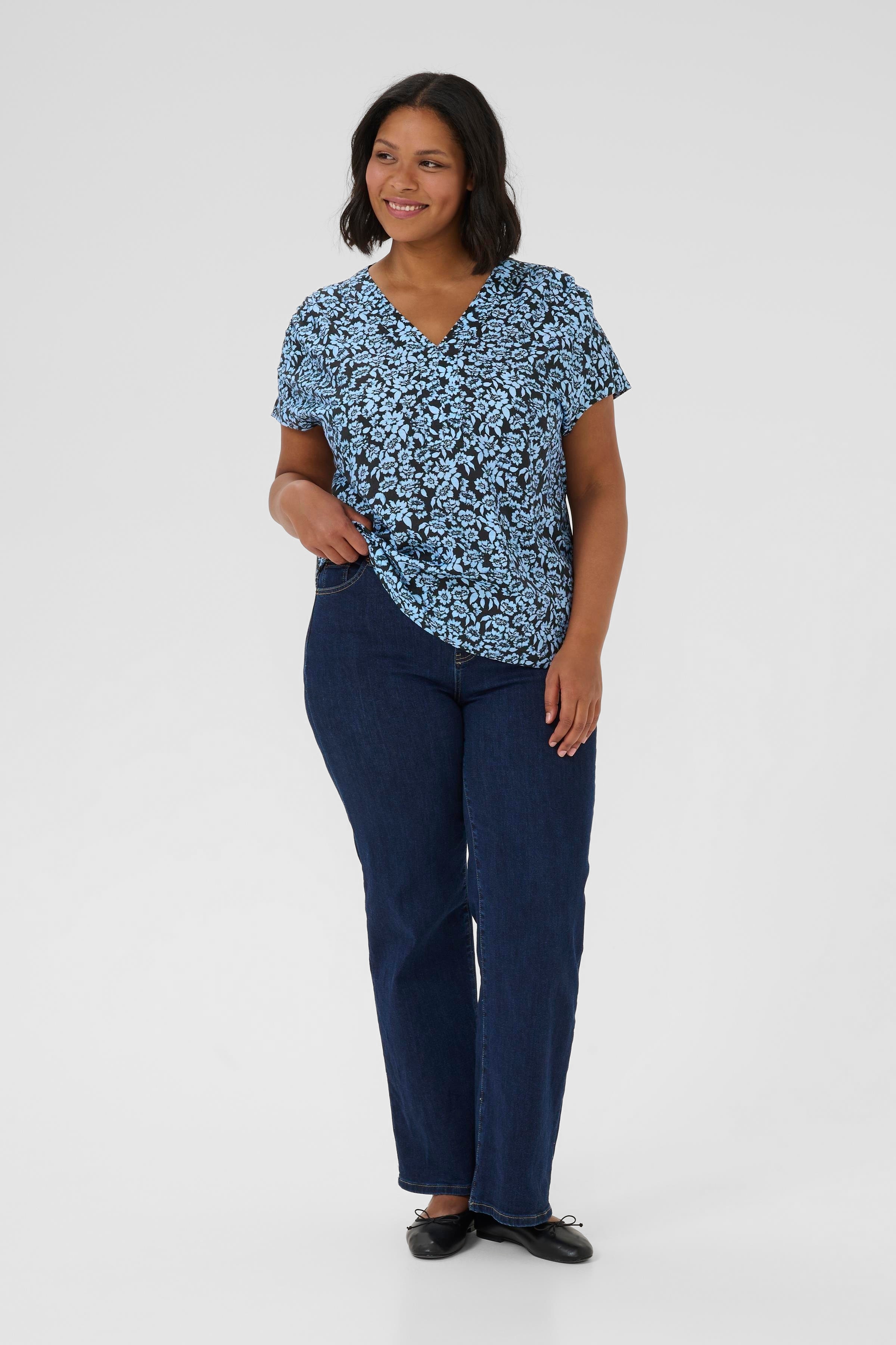 KCamina Blouse LOOKBOOK FRONT 10583445-107720