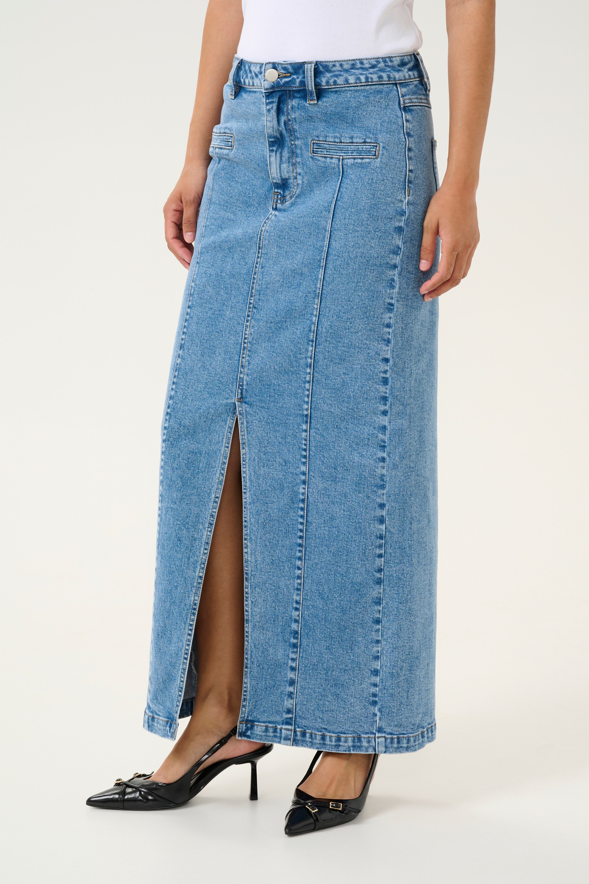 KAthroa Denimskjørt LOOKBOOK FRONT 10509351-103168