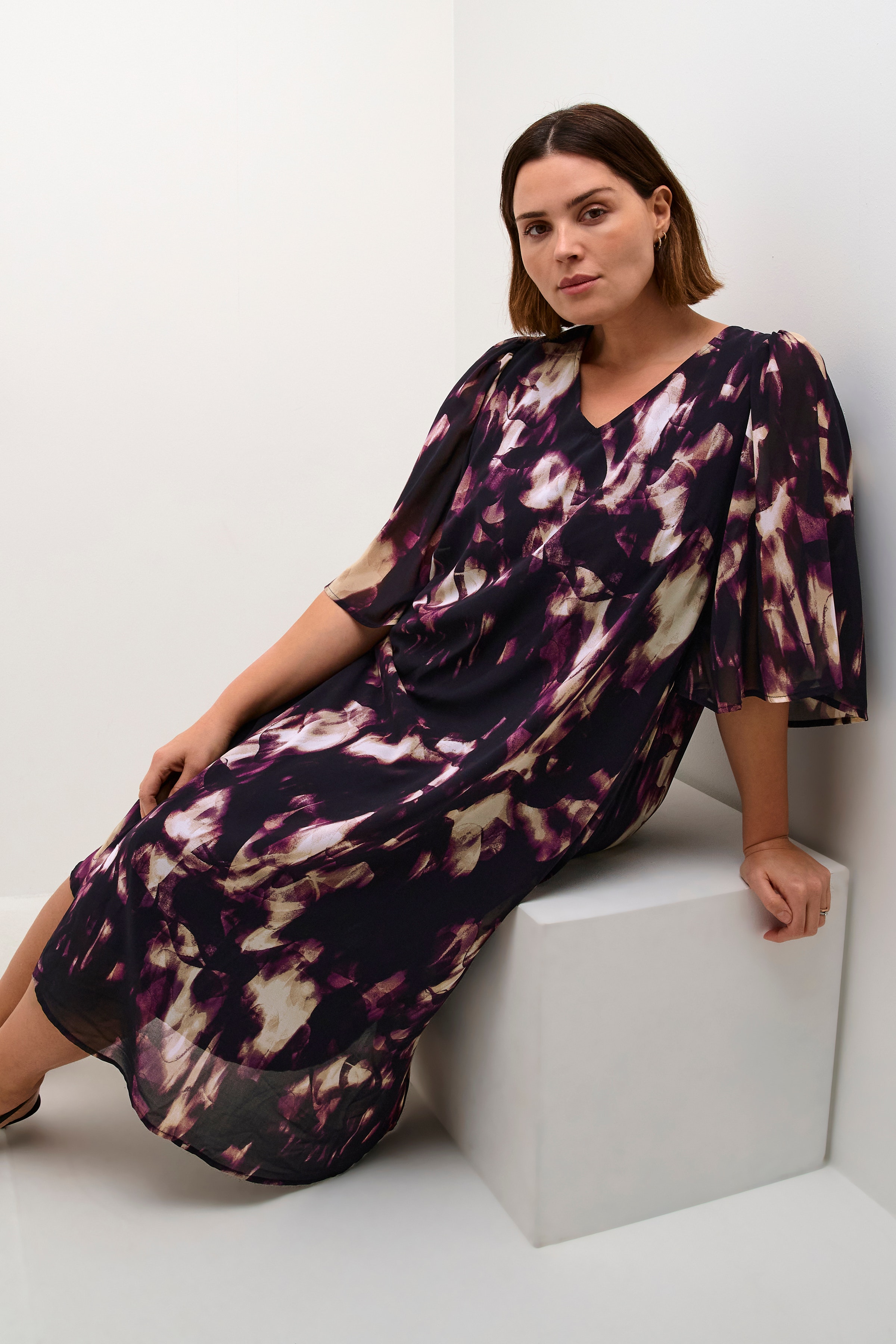 KCnour Klänning LOOKBOOK DETAIL 10582701-106600