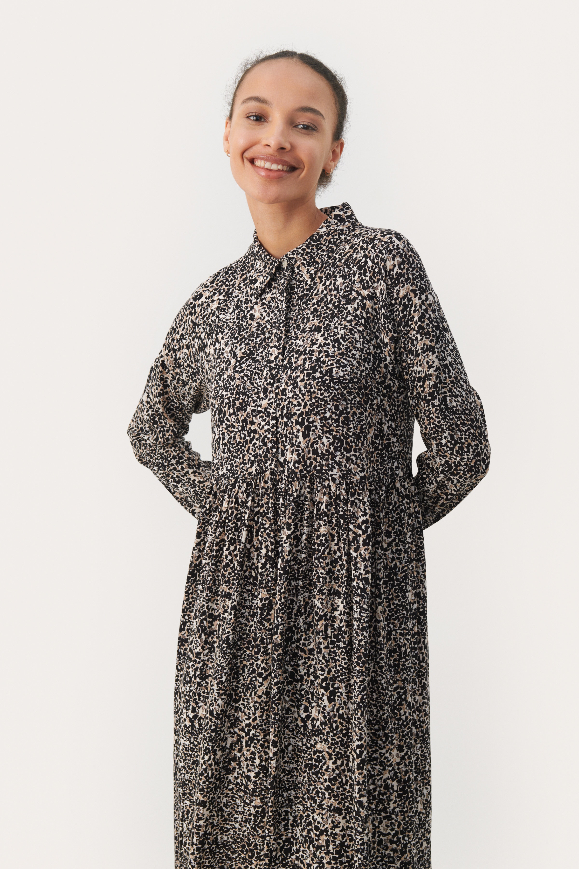 LissandraPW Kjole LOOKBOOK FRONT 30309020-303255