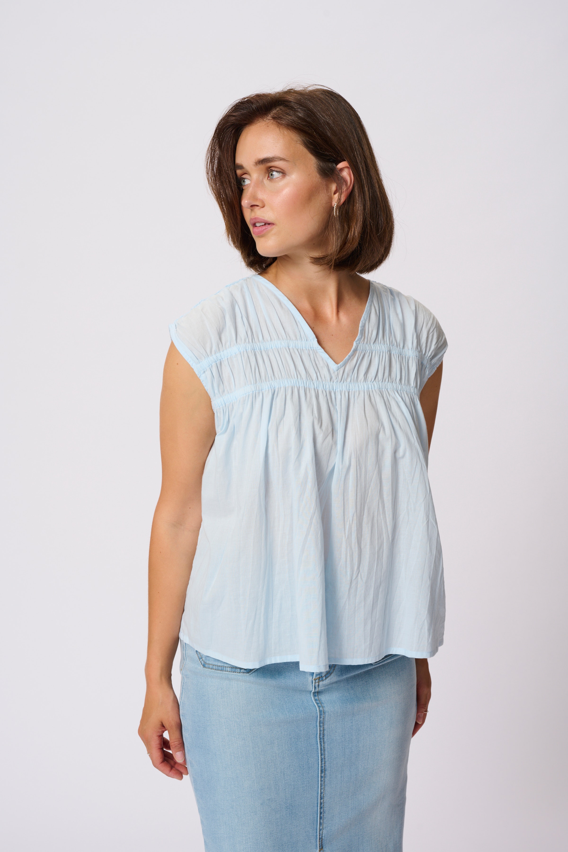 KAthua Bluse LOOKBOOK FRONT 10509987-144005
