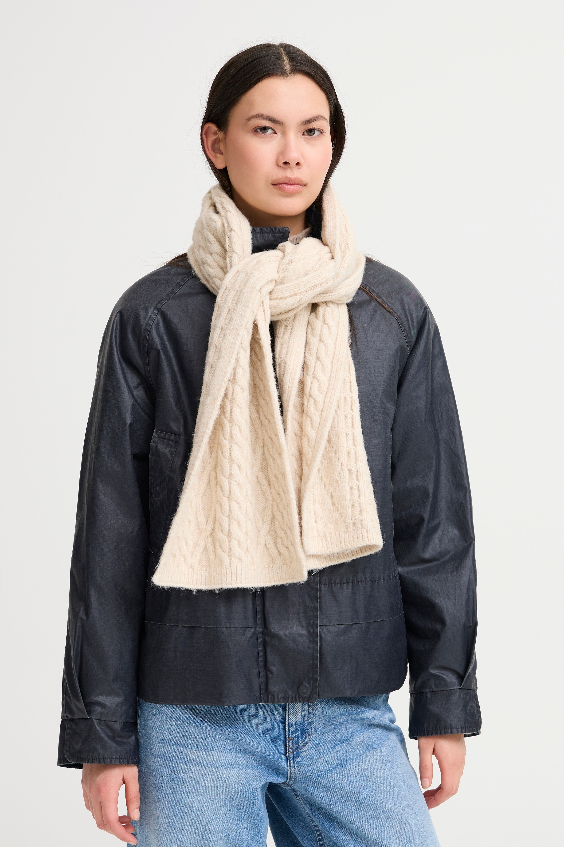 IALUCY Scarf LOOKBOOK FRONT 20124378-1304011