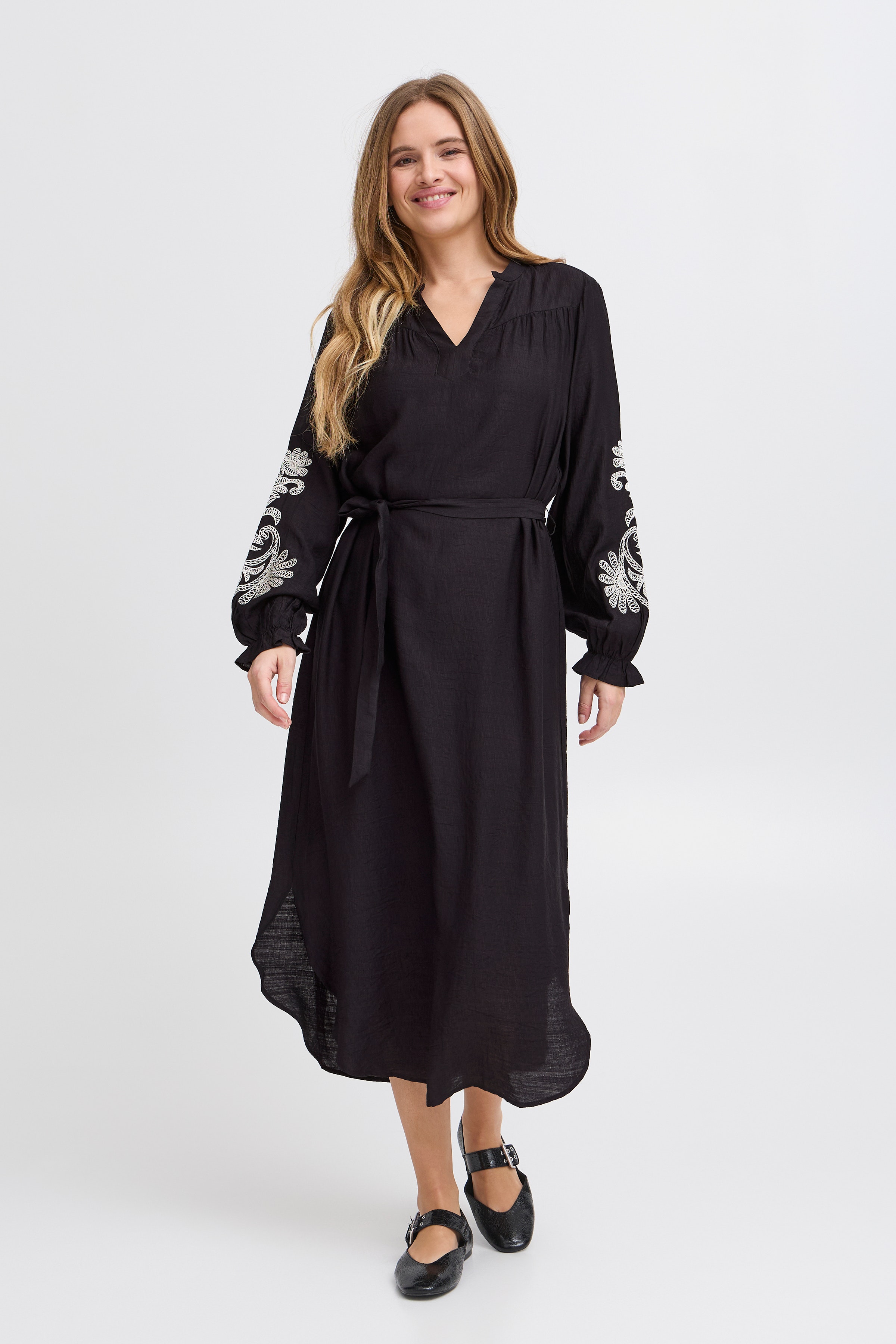 PZROSELIN Kjole LOOKBOOK FRONT 50208737-193911
