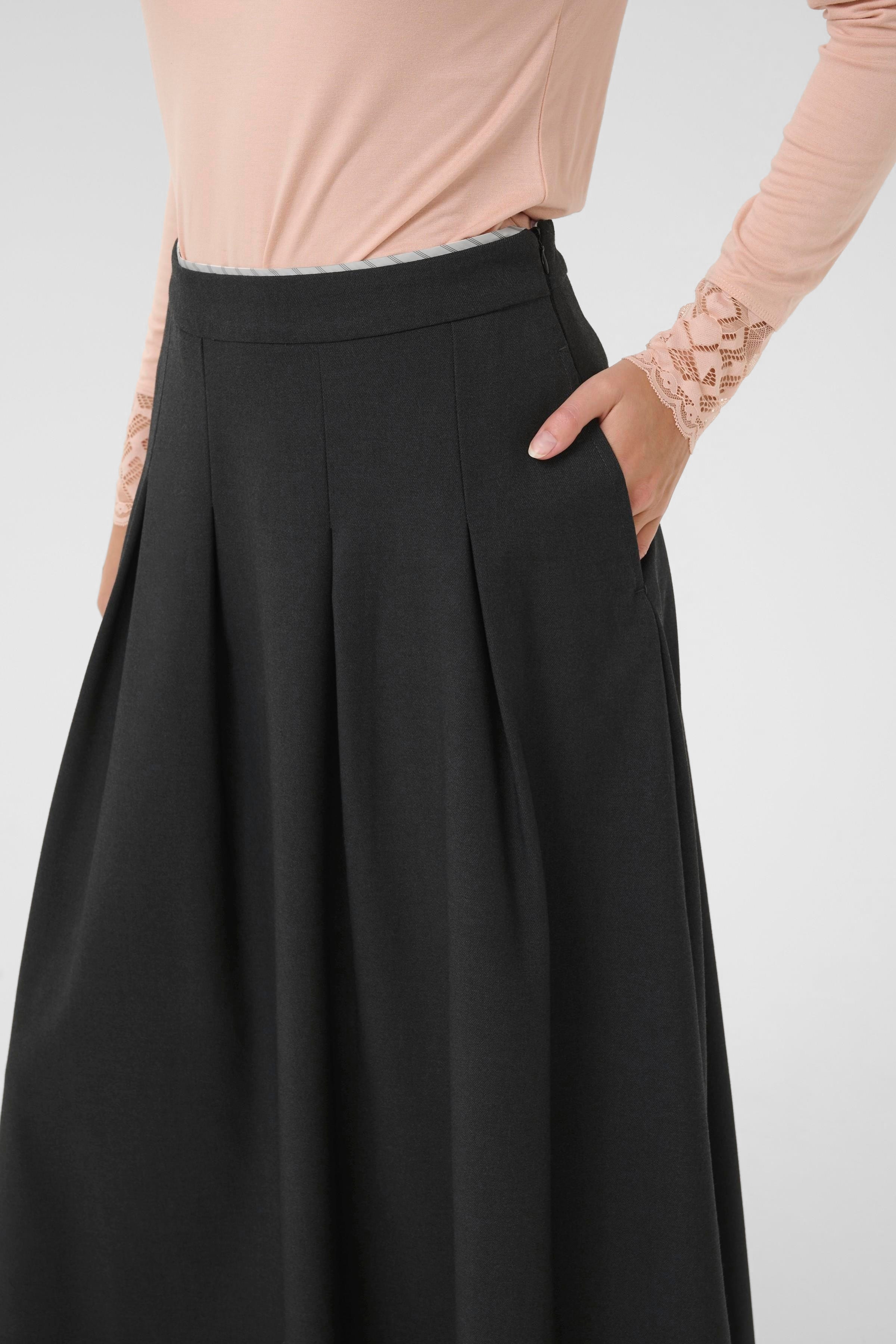 CRBabeth Skirt LOOKBOOK DETAIL 10614313-101156