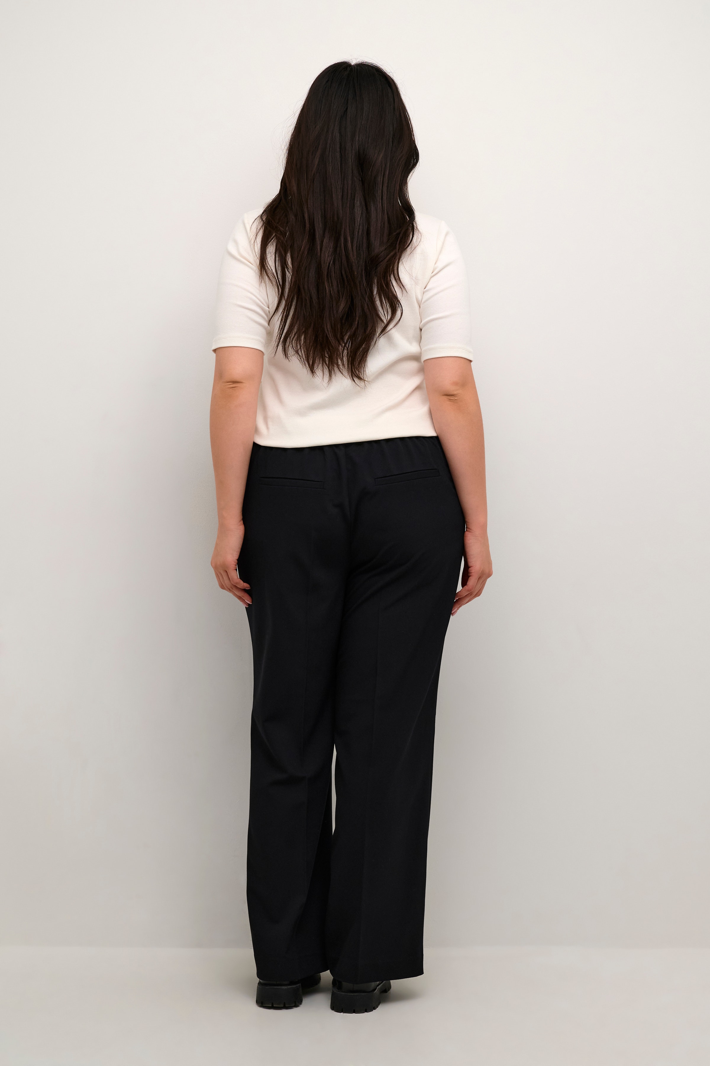 KCsakira Trousers LOOKBOOK BACK 10582588-100121