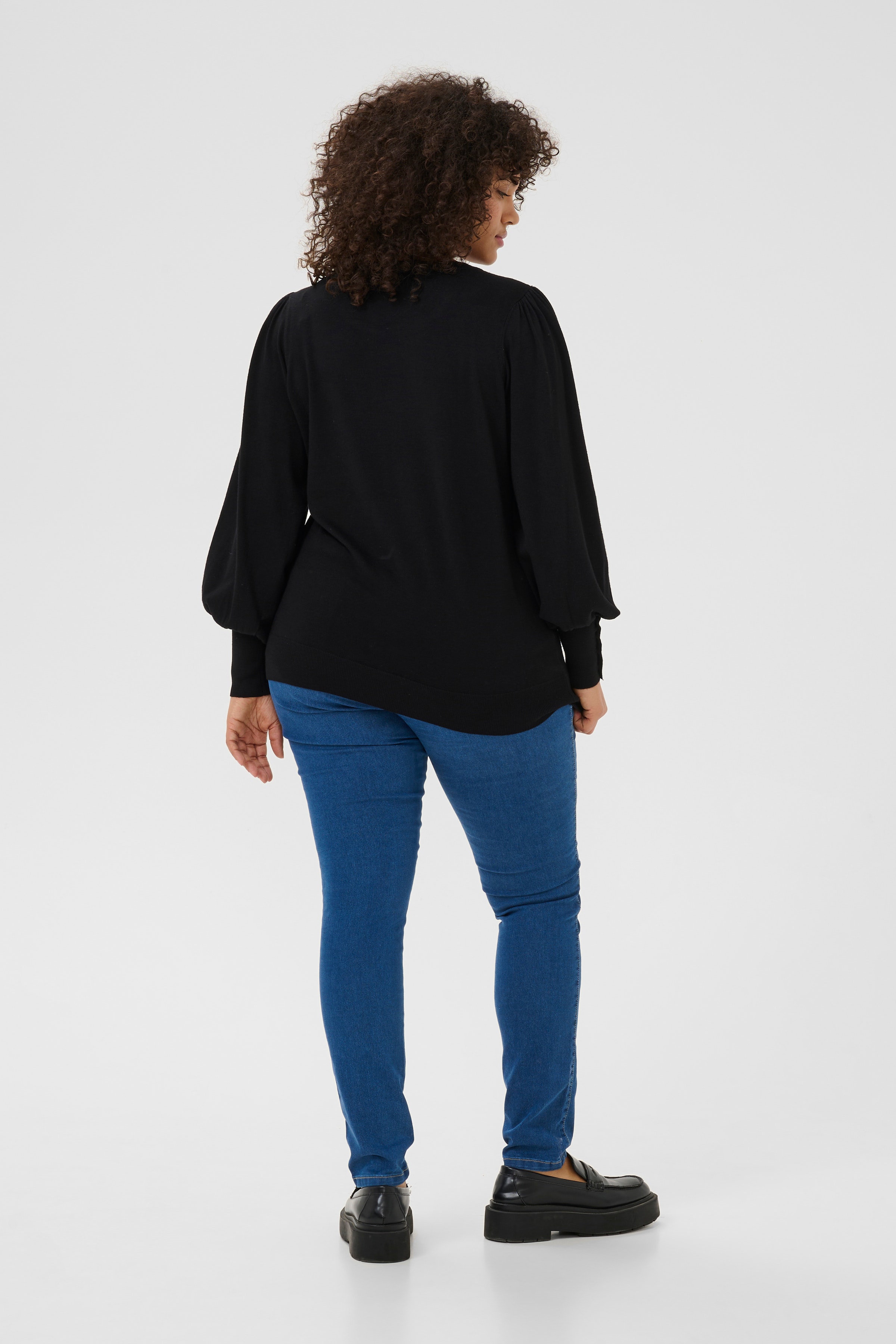 KClizzy Pullover LOOKBOOK BACK 10582915-100121