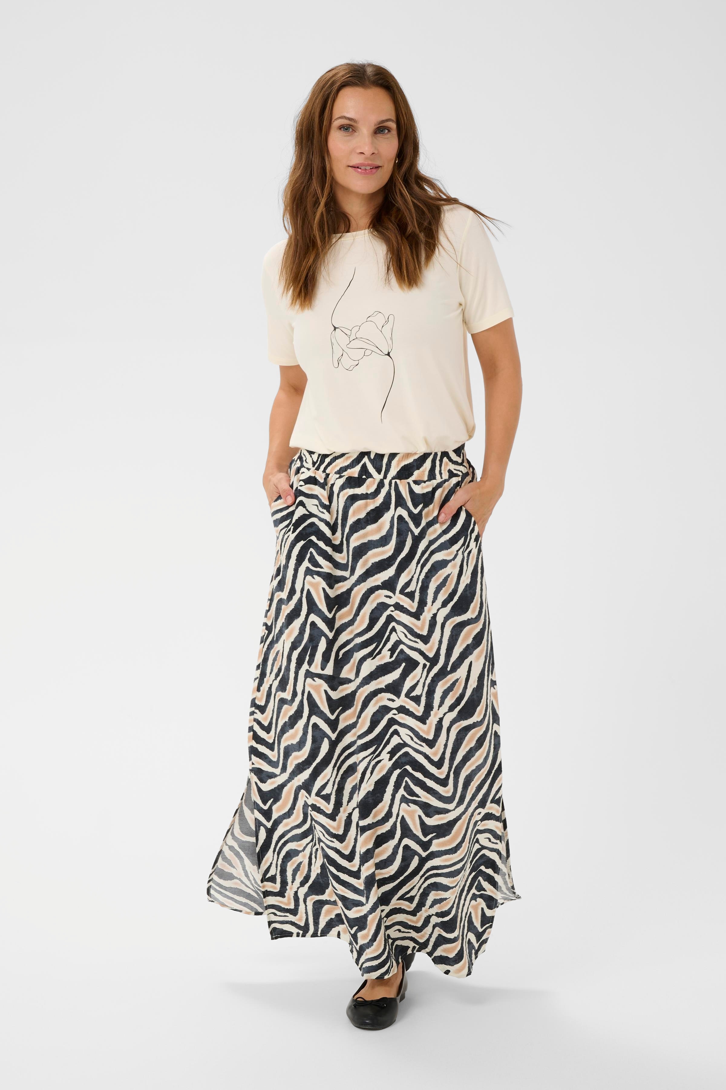 BPaurea Skirt LOOKBOOK FRONT 40200098-109142