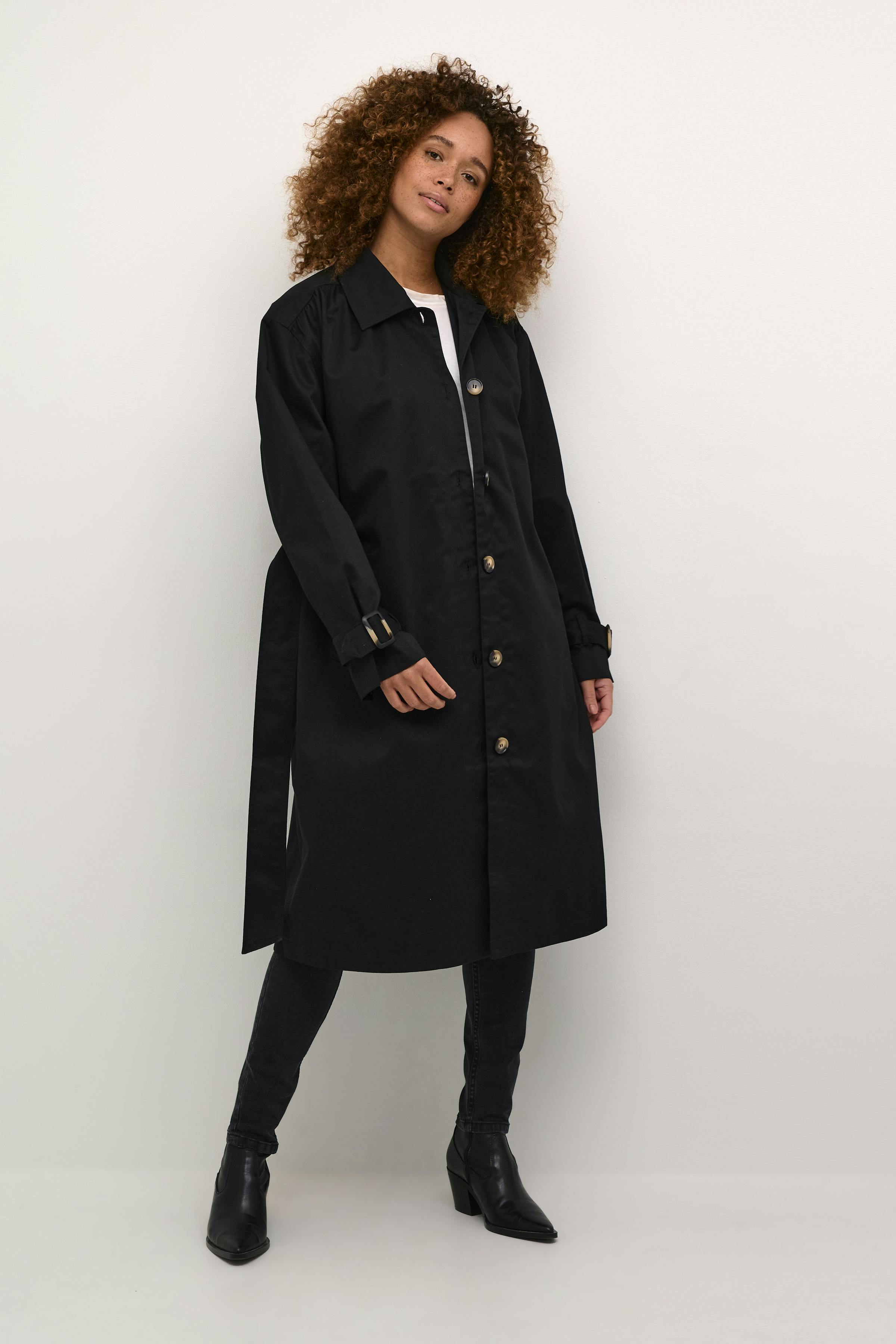 KAelise Trenchcoat LOOKBOOK FRONT 10508775-100121