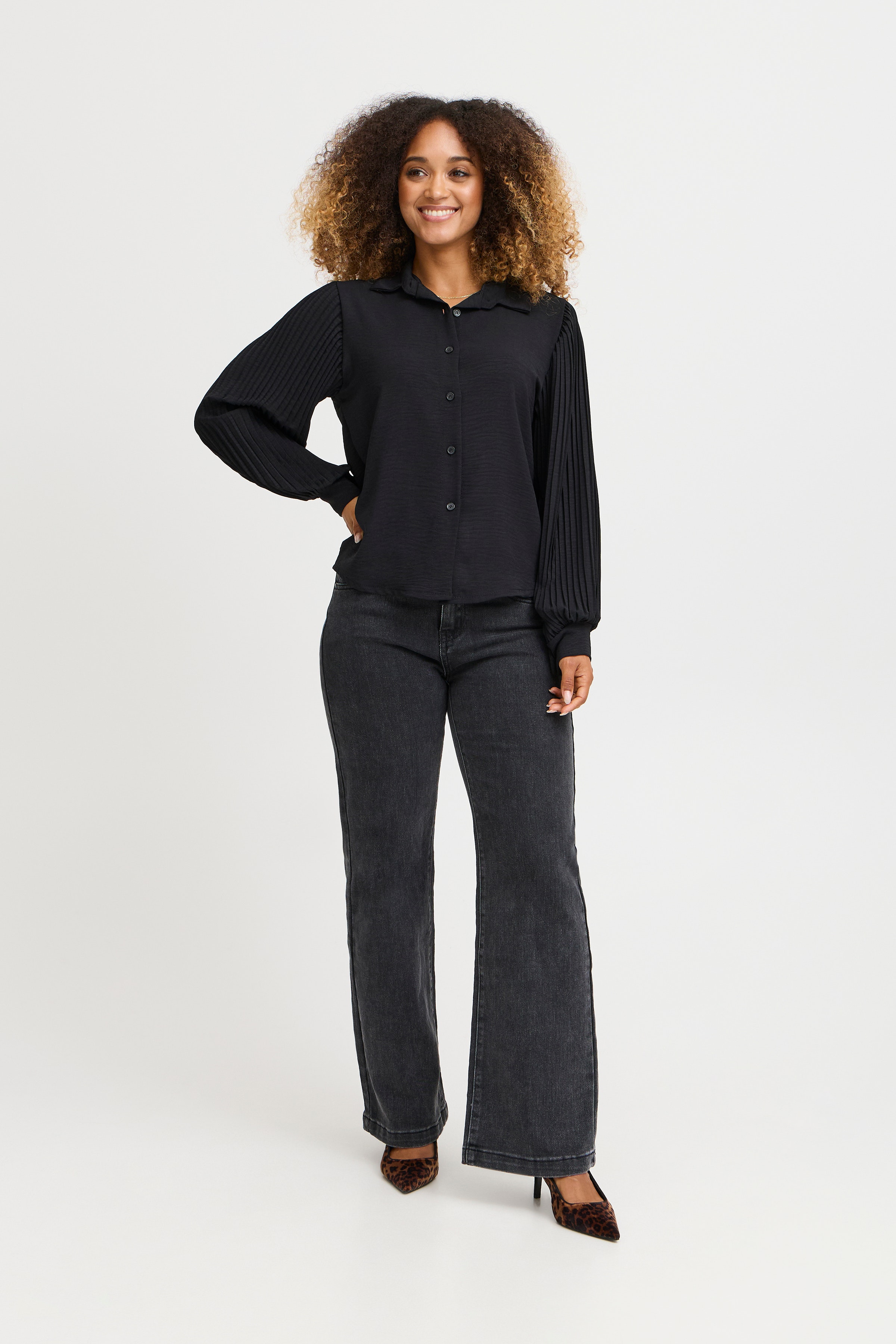 SBBELMO Bluse LOOKBOOK FRONT 22100816-190303