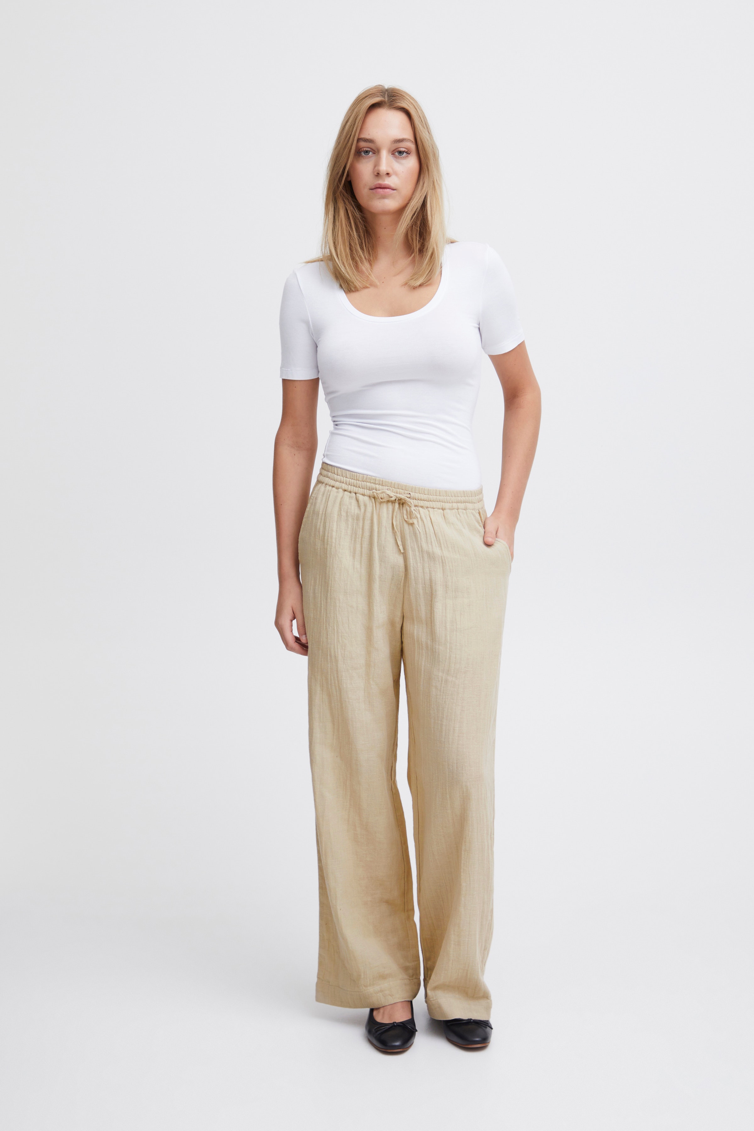 IAFOXA Bukser LOOKBOOK FRONT 20121644-151308