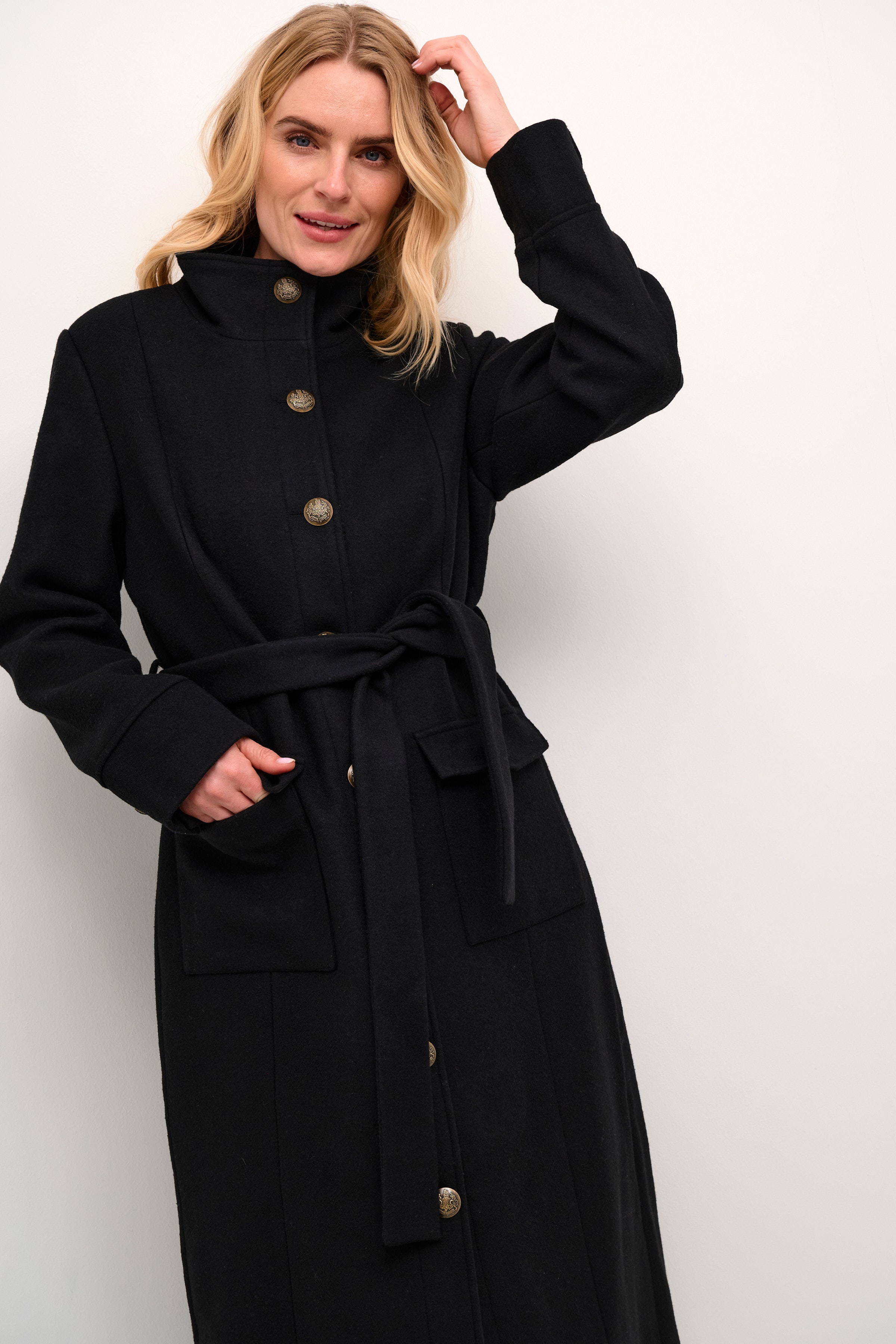 CRTova Coat LOOKBOOK DETAIL 10613171-100120