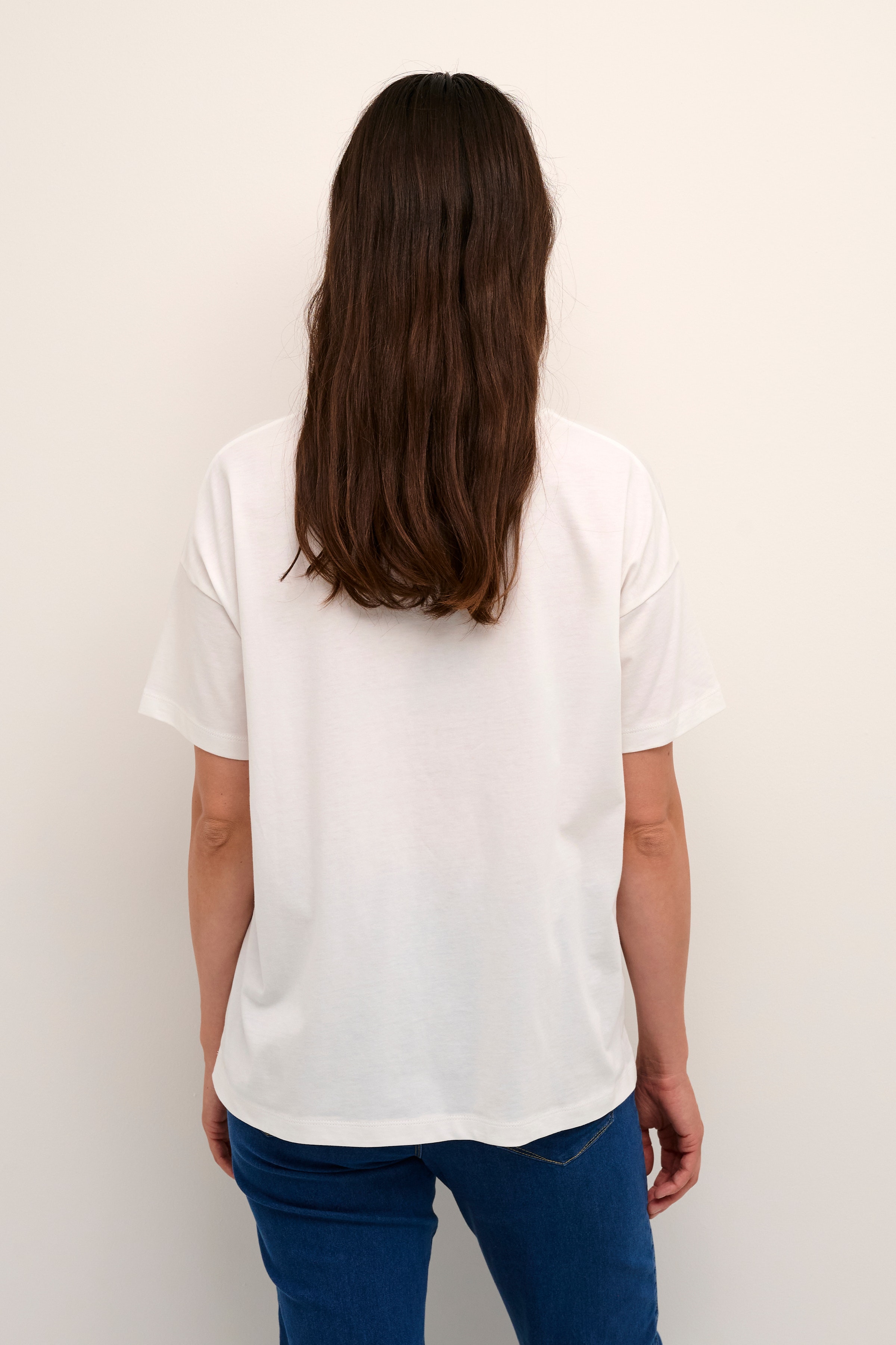 KAfiria T-shirt LOOKBOOK BACK 10508406-110602