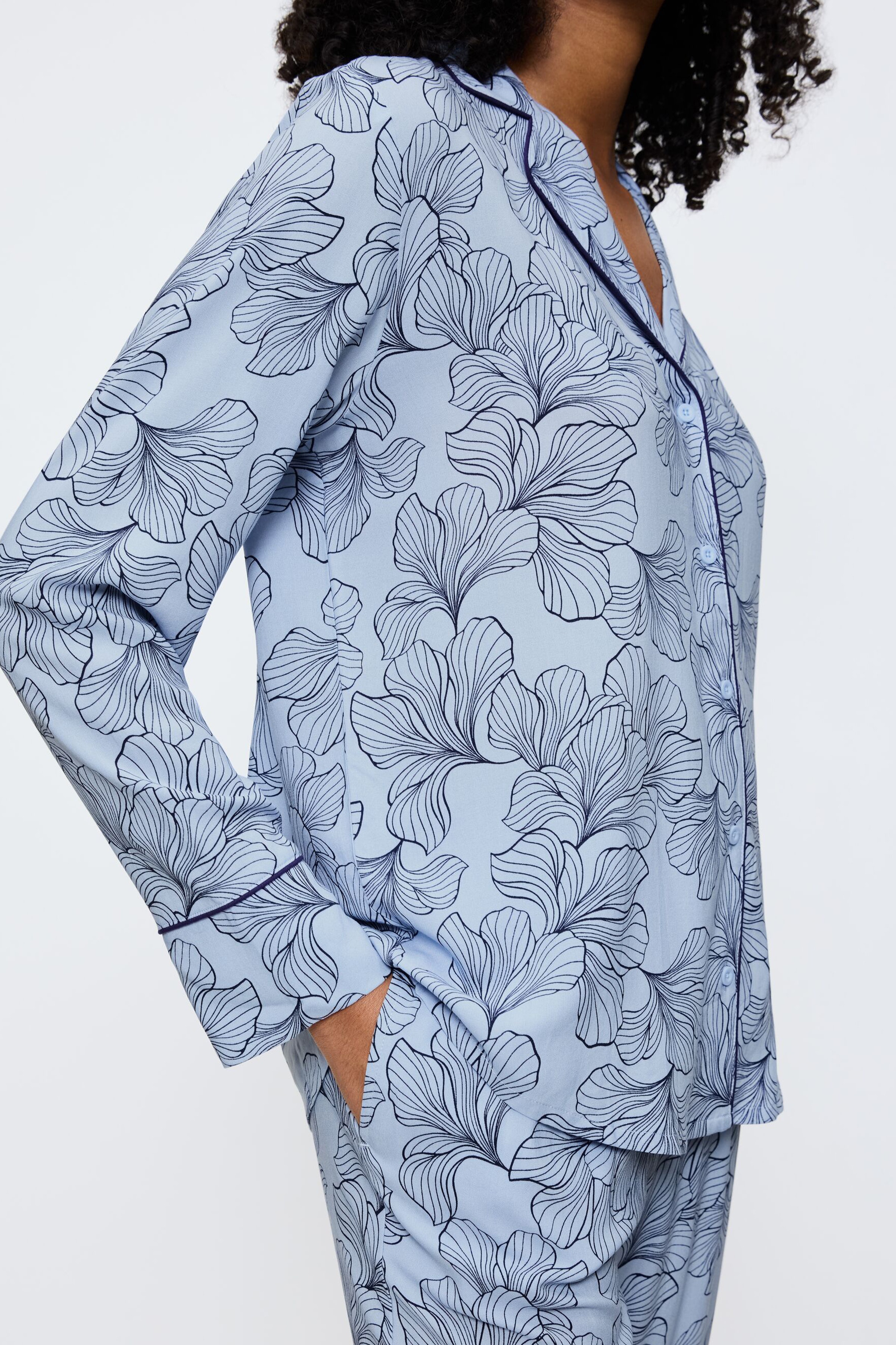Triumph Pyjamas LOOKBOOK DETAIL 40500304-T0032