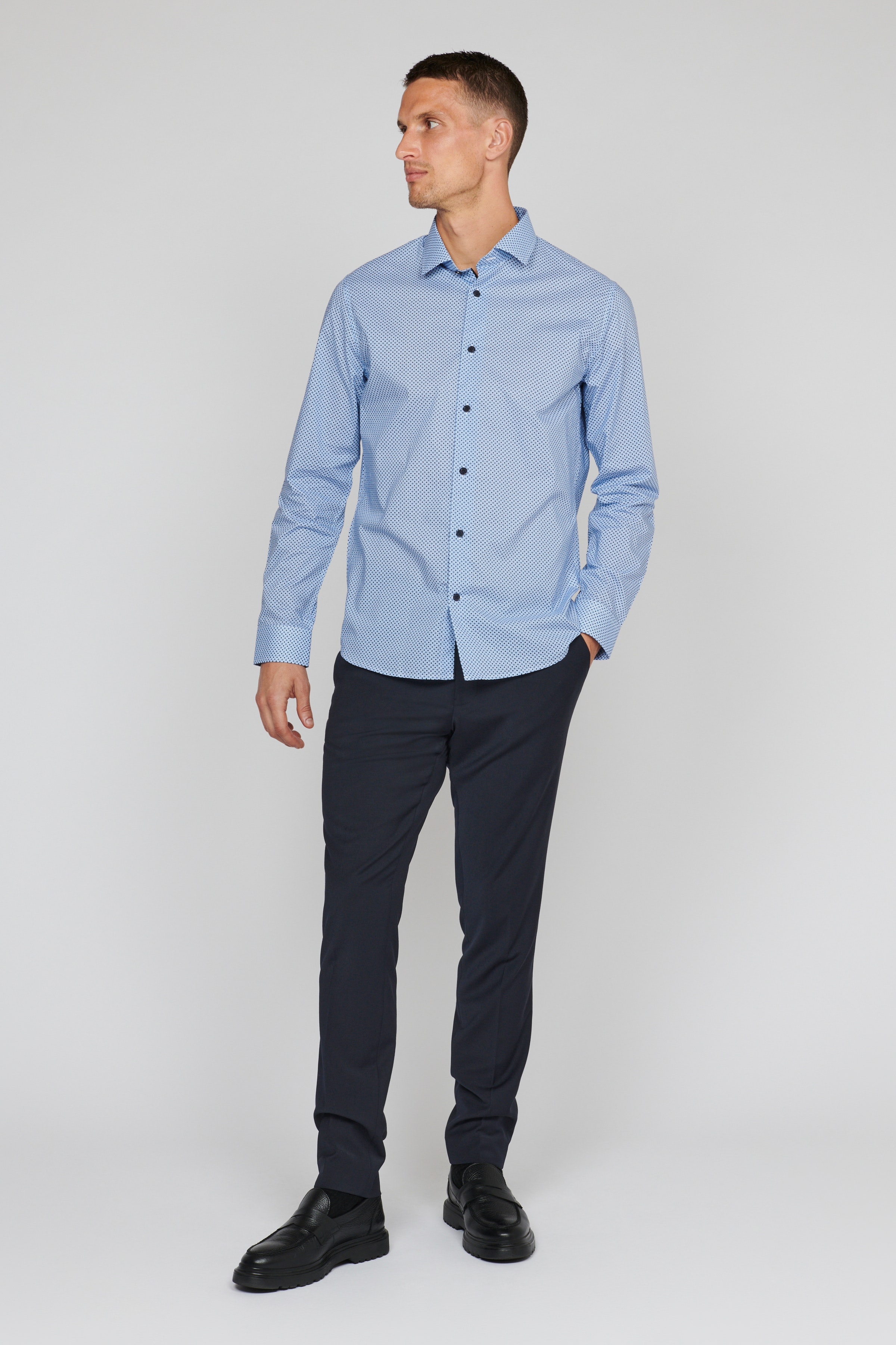 MAtrostol BN Shirt LOOKBOOK FRONT 30207169-194028