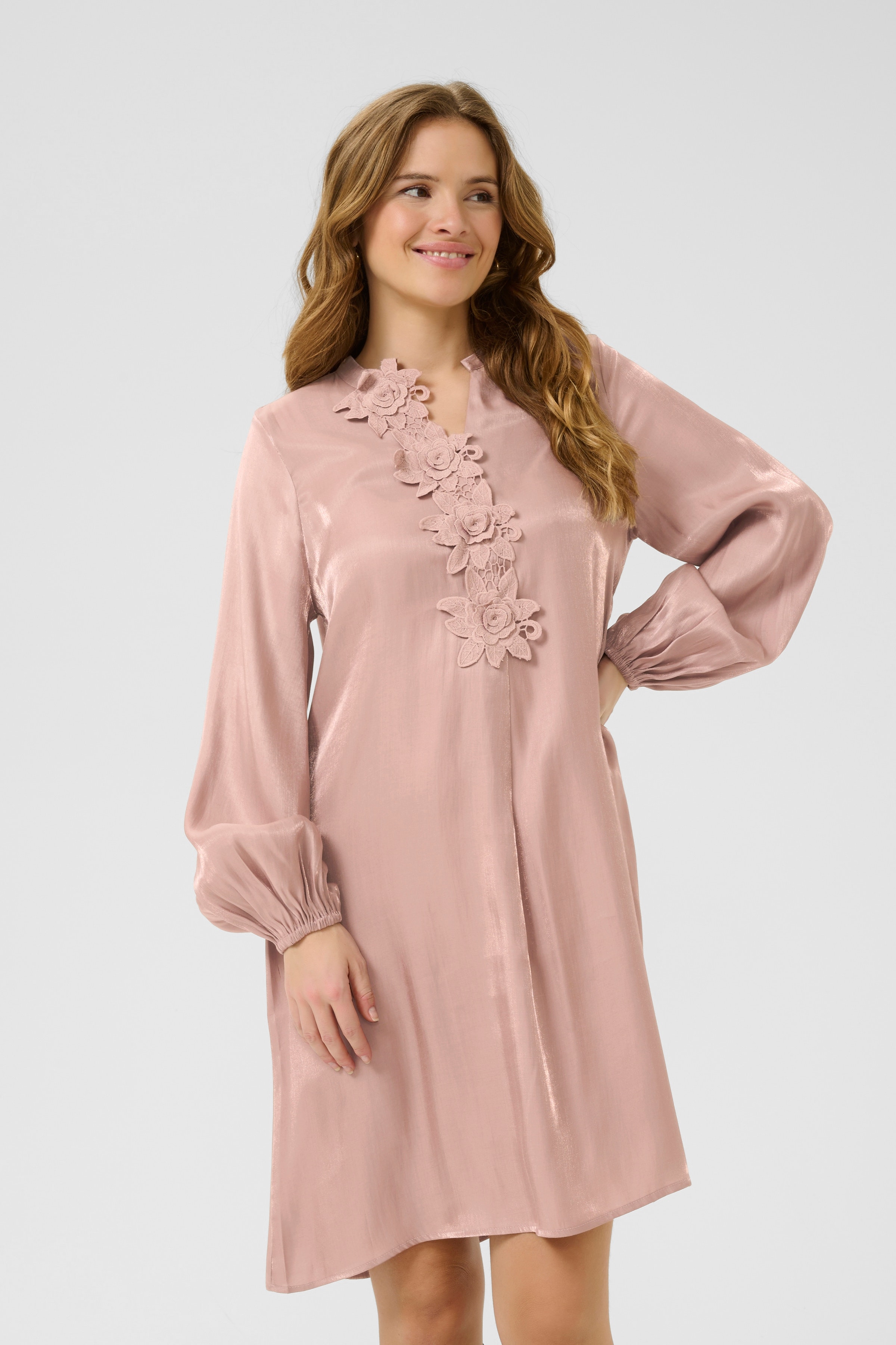 CUfiola Kleid LOOKBOOK FRONT 50112463-161806