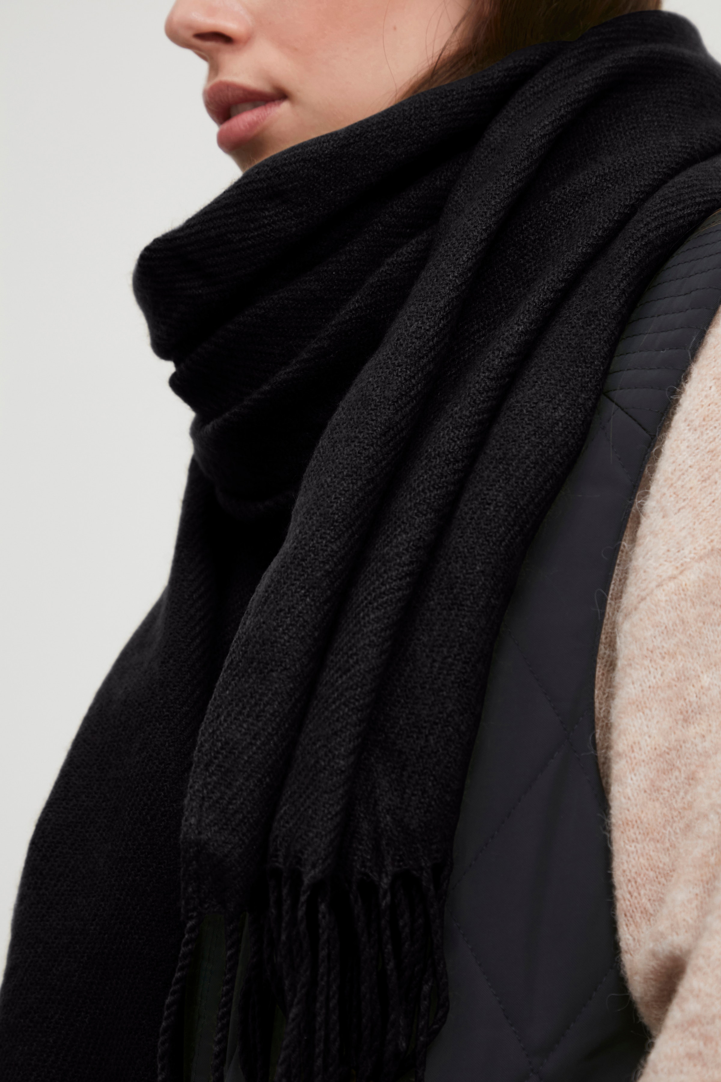 AX Skjerf LOOKBOOK DETAIL 20100968-194008