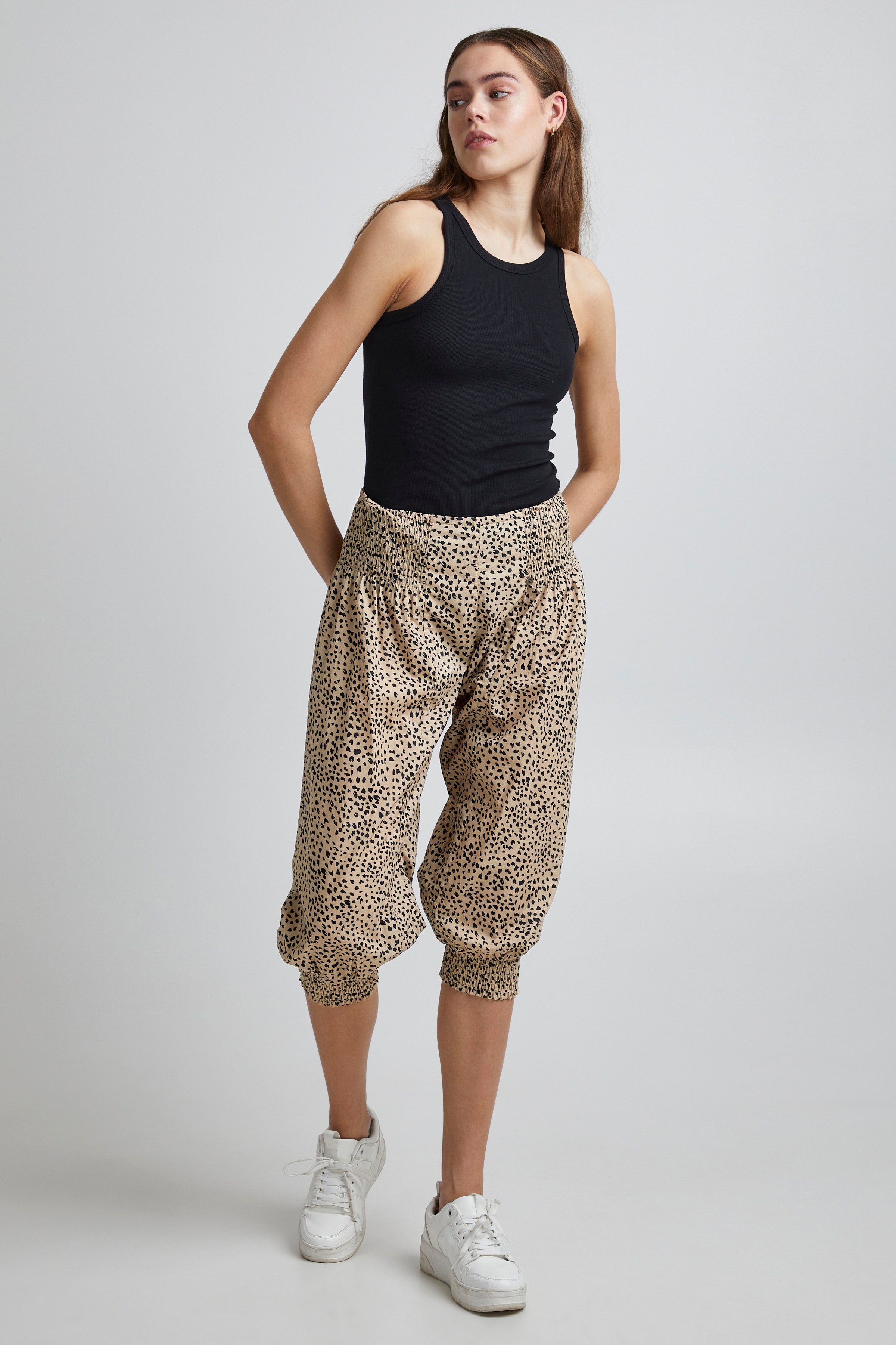 PZJILL Trousers LOOKBOOK FRONT 50200339-200794