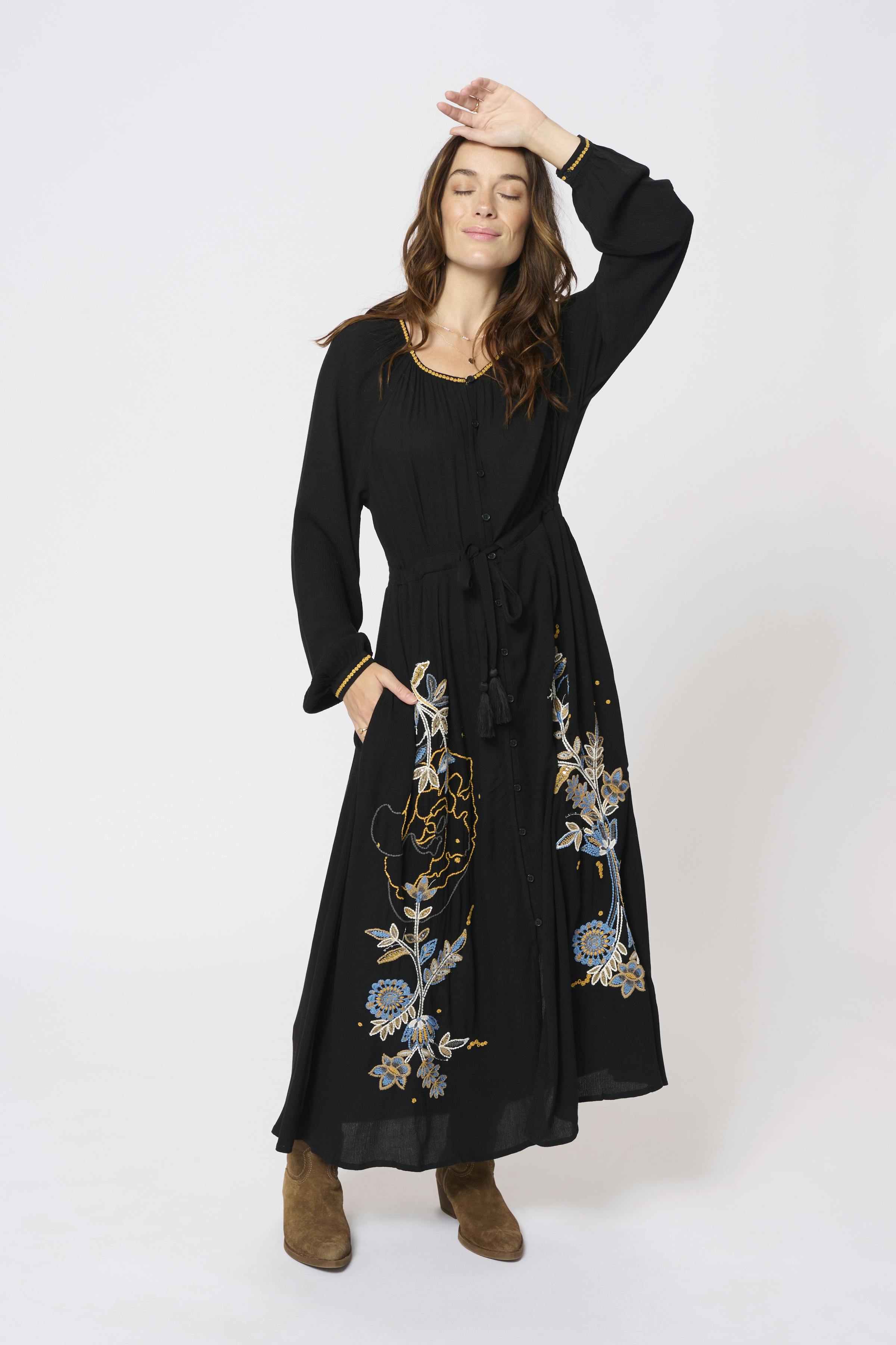 CRBohia Robe LOOKBOOK FRONT 10613264-100120