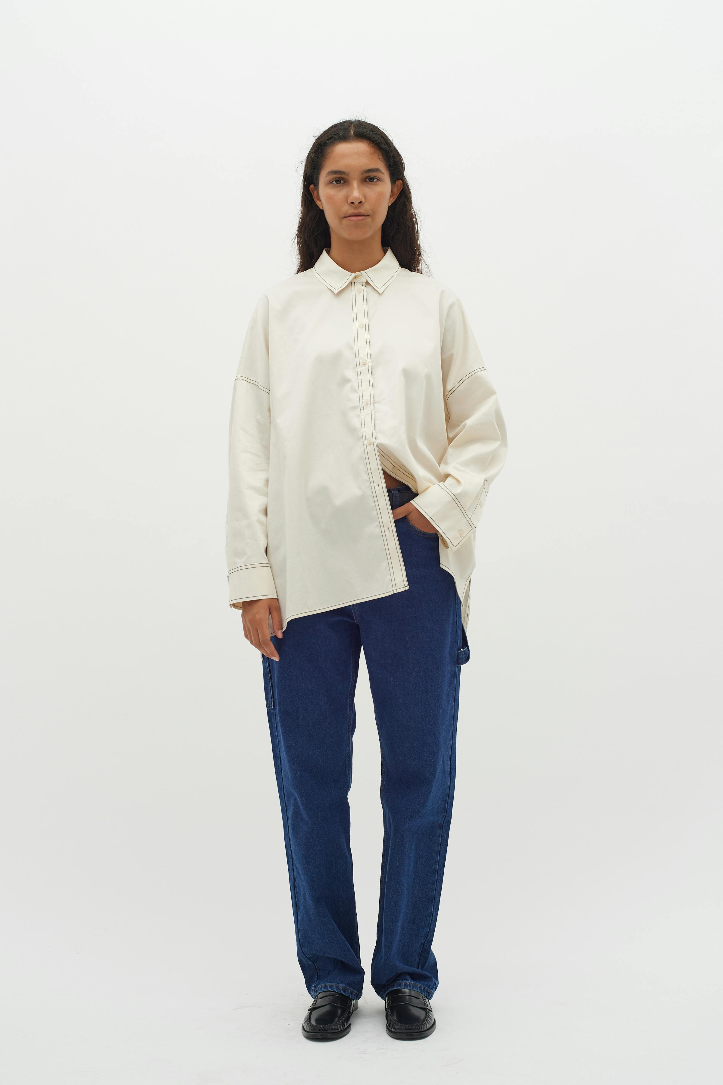 TahiraIW Oversized Shirt LOOKBOOK FRONT 30109074-120601