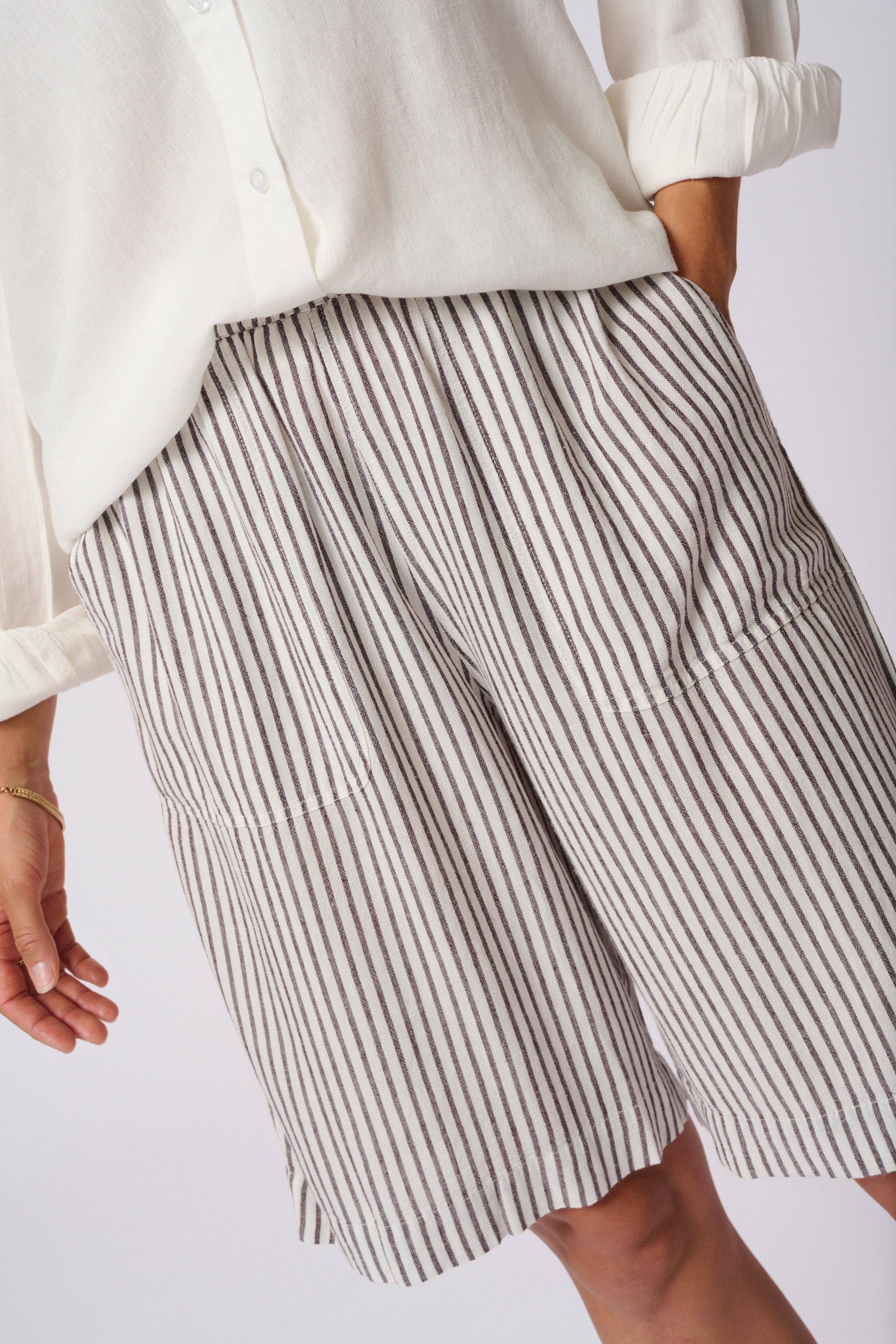 KAmilia Lin Shorts LOOKBOOK DETAIL 10509668-107749