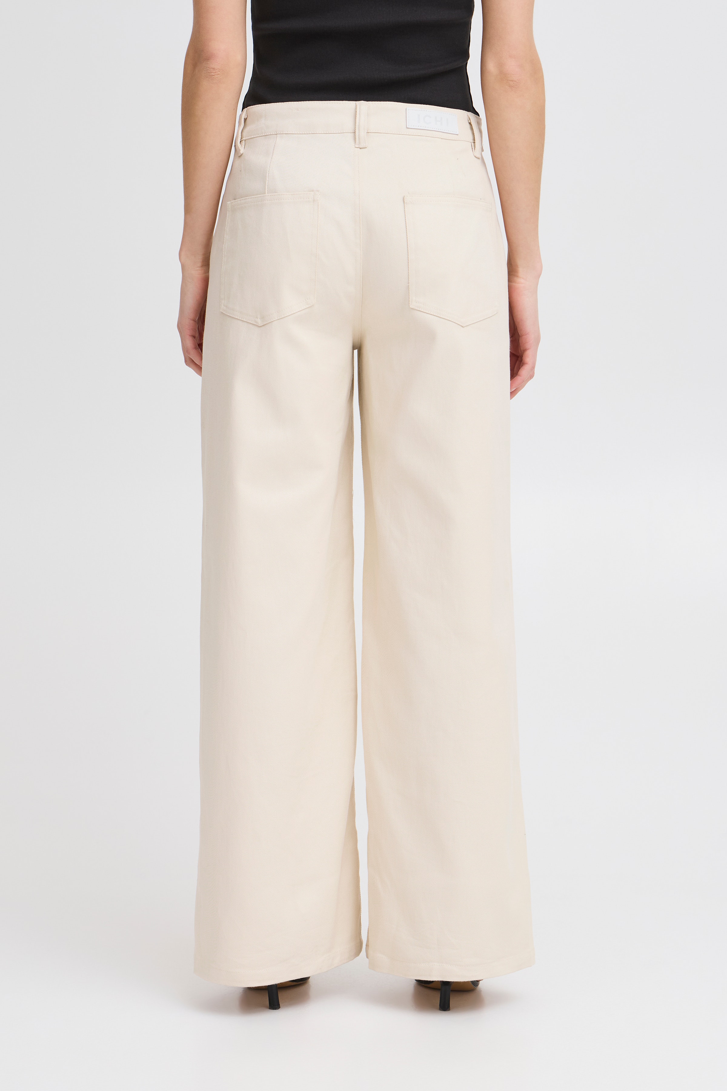 IHCAROLINAS Jeans LOOKBOOK BACK 20122685-130907