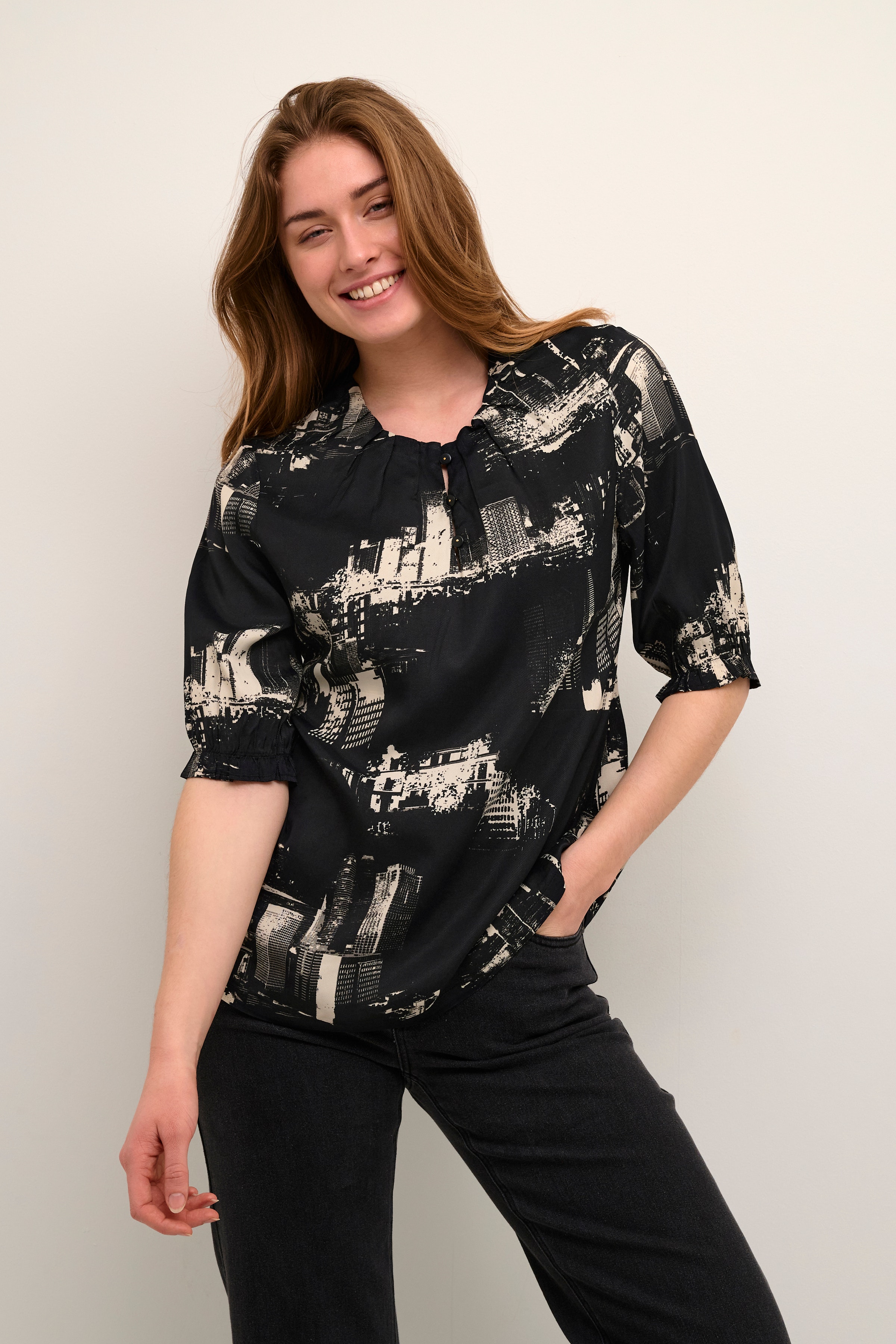 CUnelly Bluse LOOKBOOK FRONT 50110034-500012