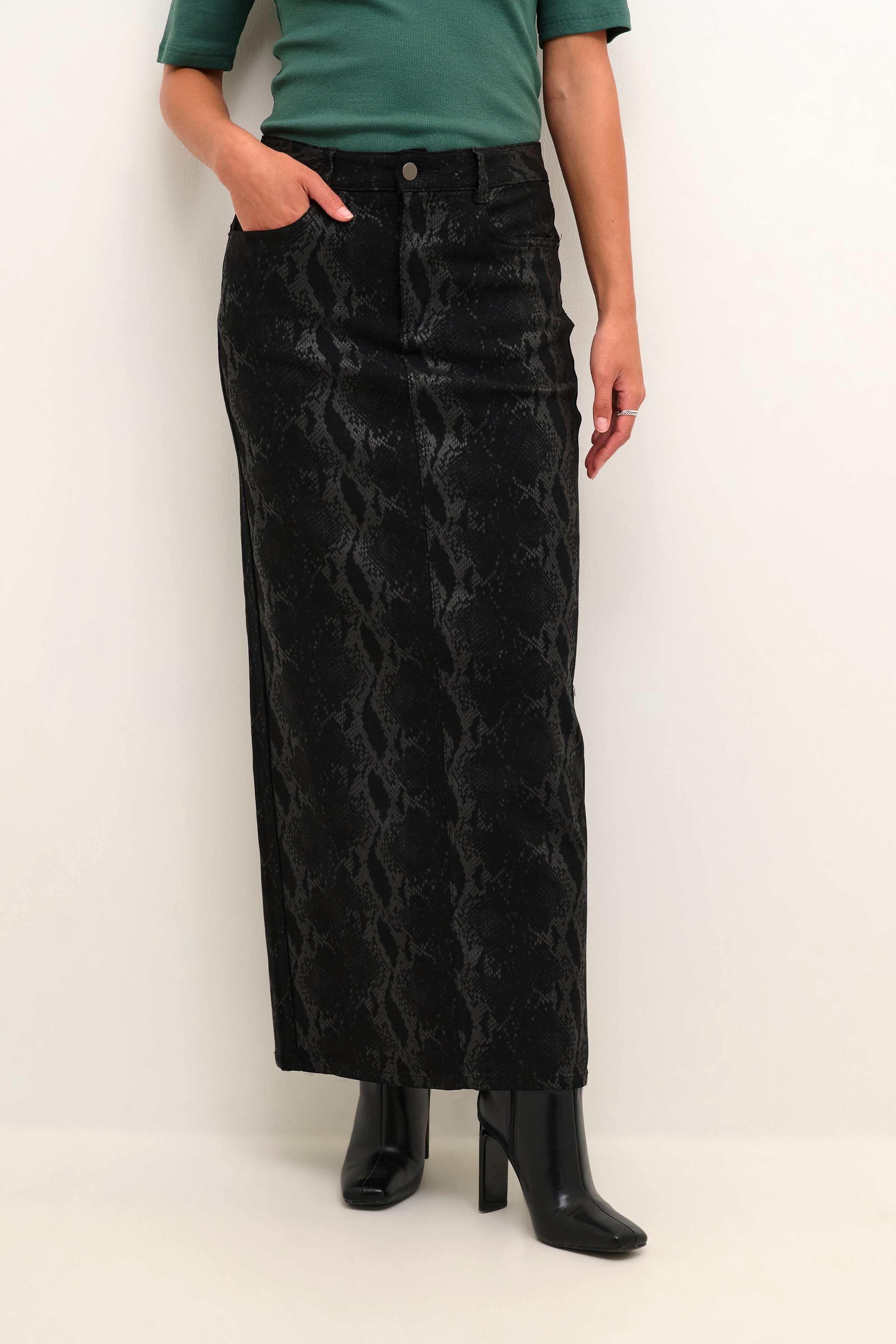 KAester Skjørt LOOKBOOK FRONT 10509173-100121
