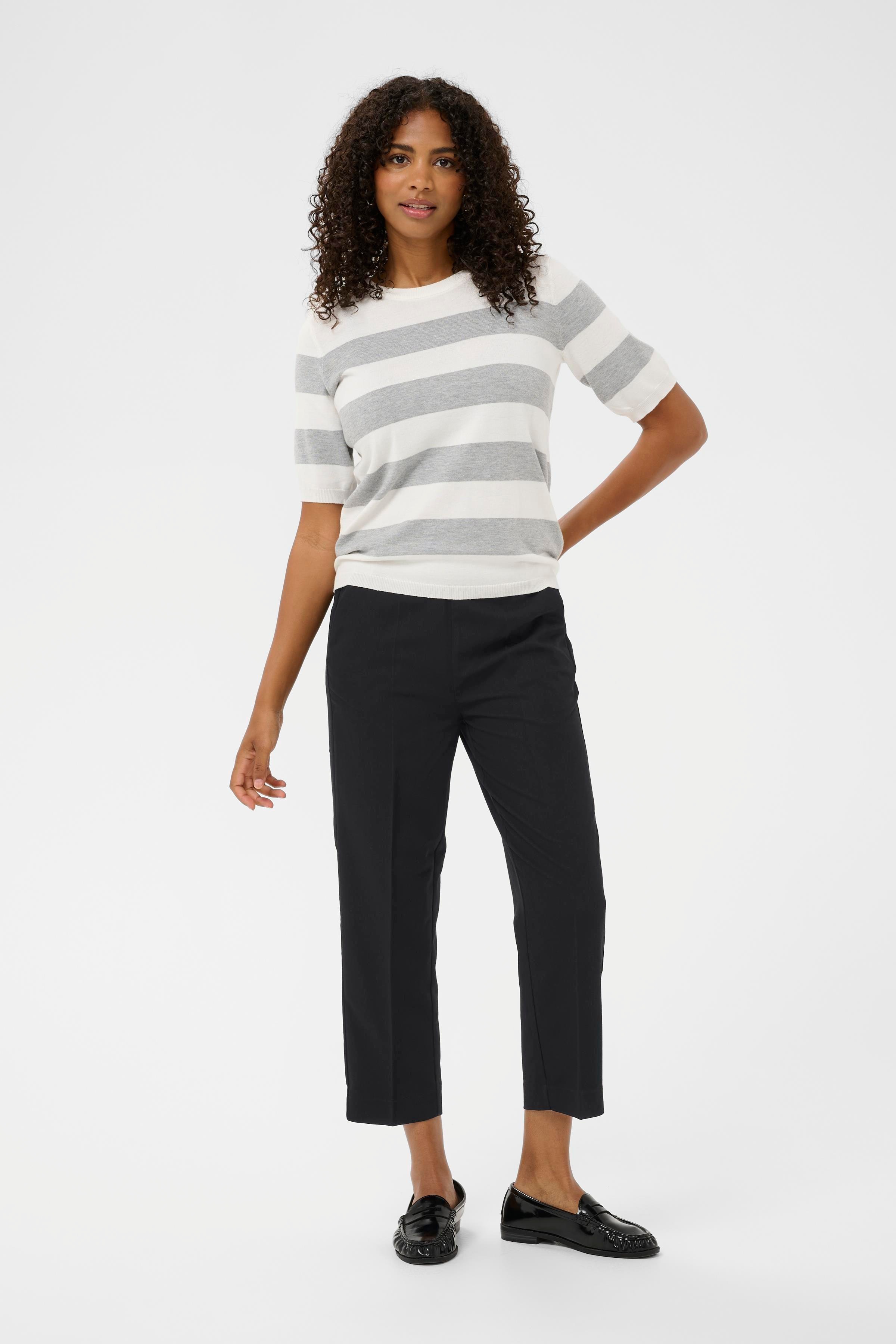 KAsakura Trousers LOOKBOOK FRONT 10506127-100121