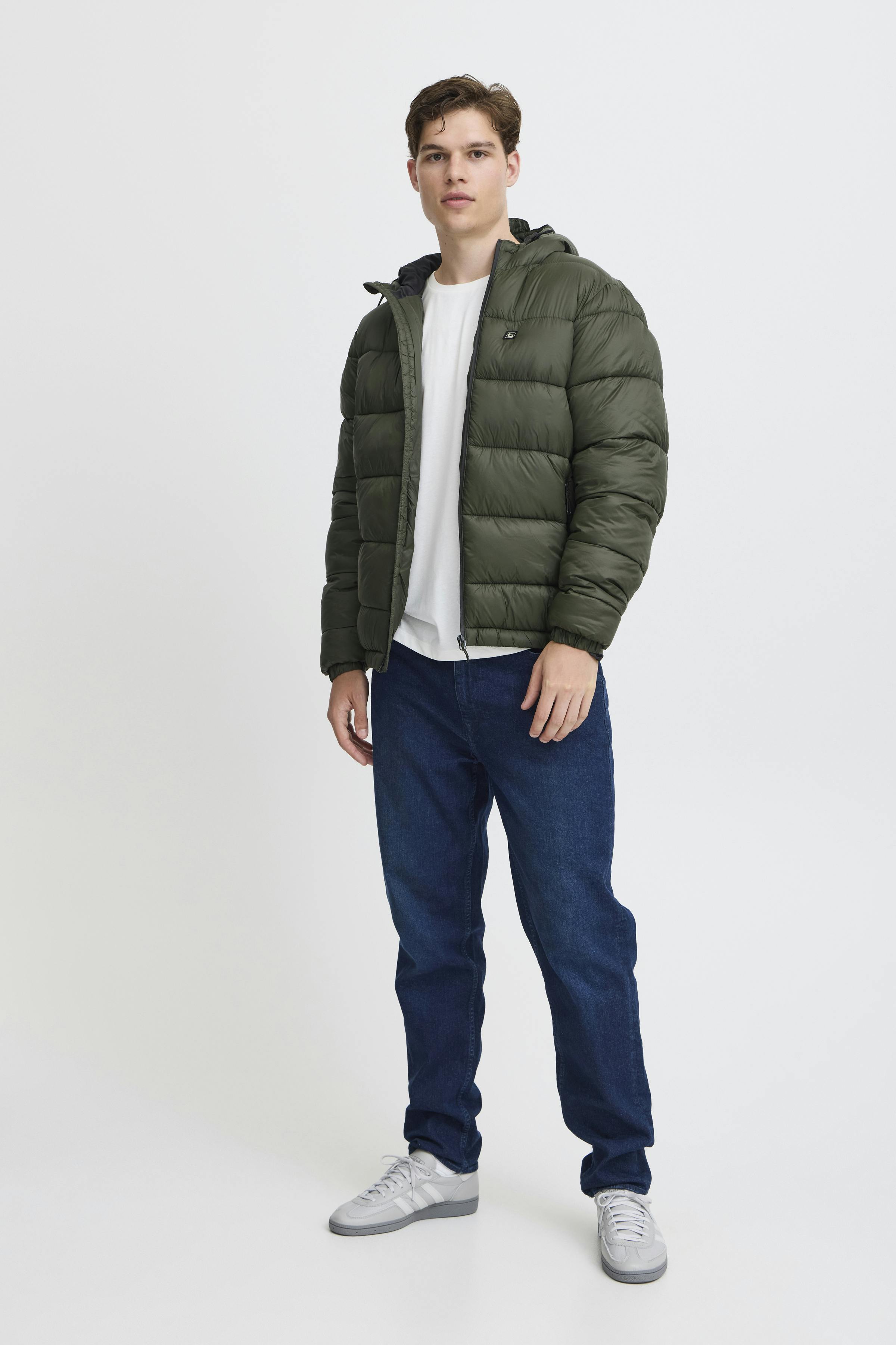 Outerwear LOOKBOOK FRONT 20714372-190509