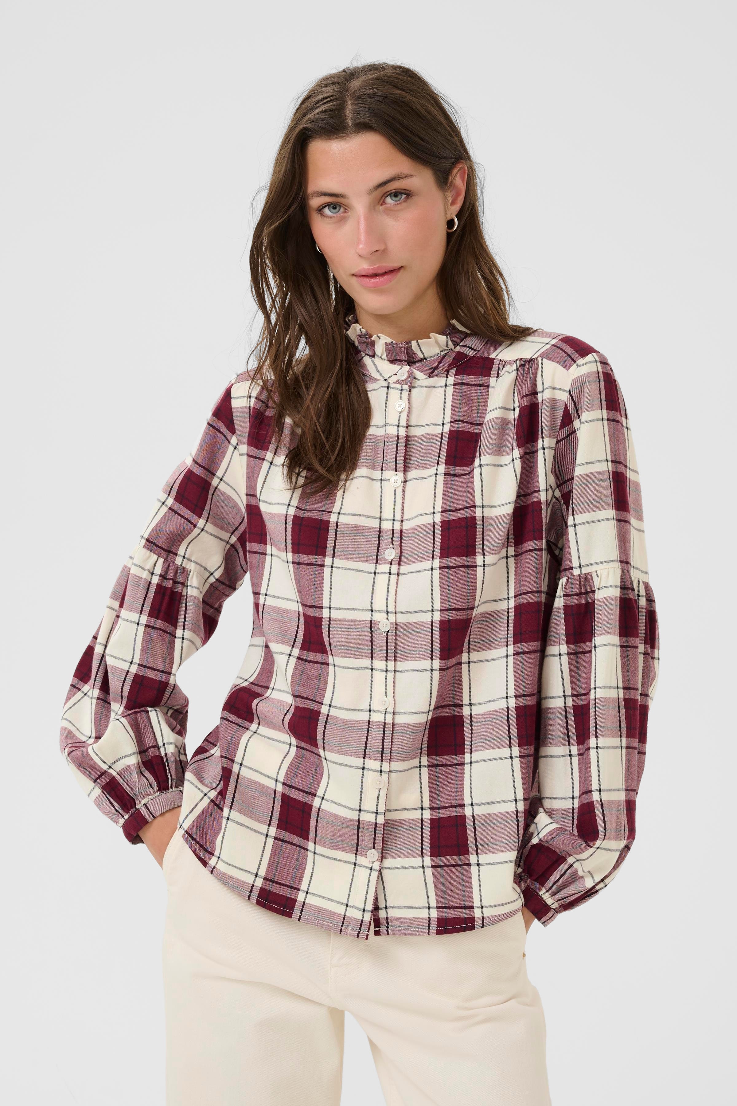 SamillaPW Skjorte LOOKBOOK FRONT 30310087-304608