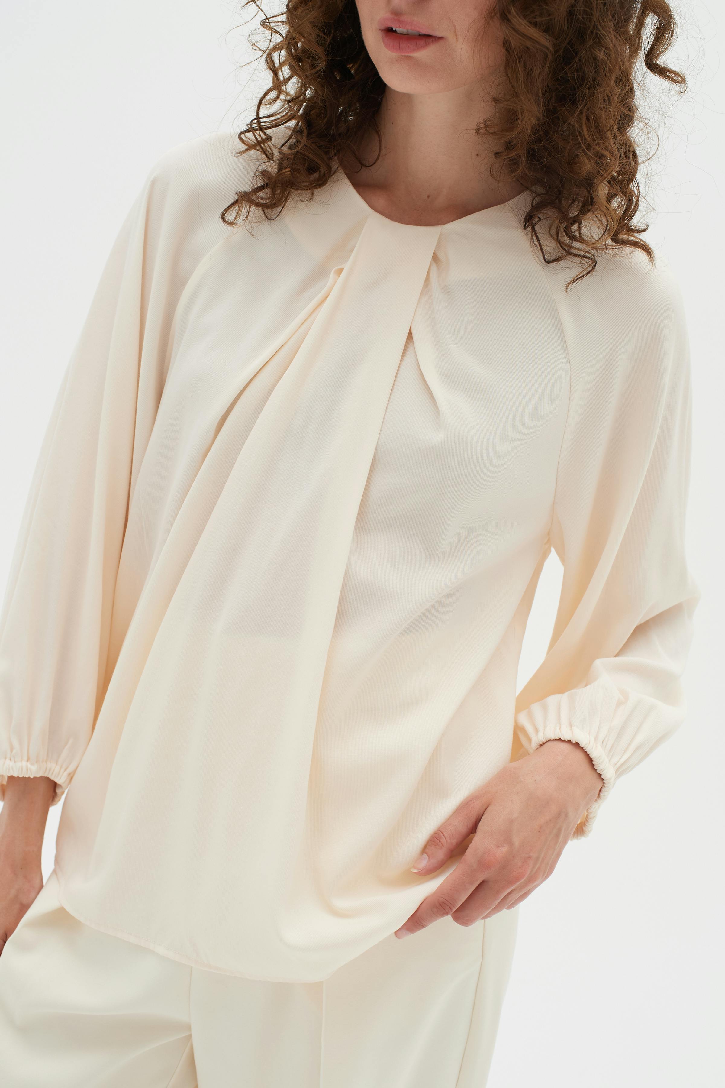 NixieIW Blouse LOOKBOOK FRONT 30108676-110701