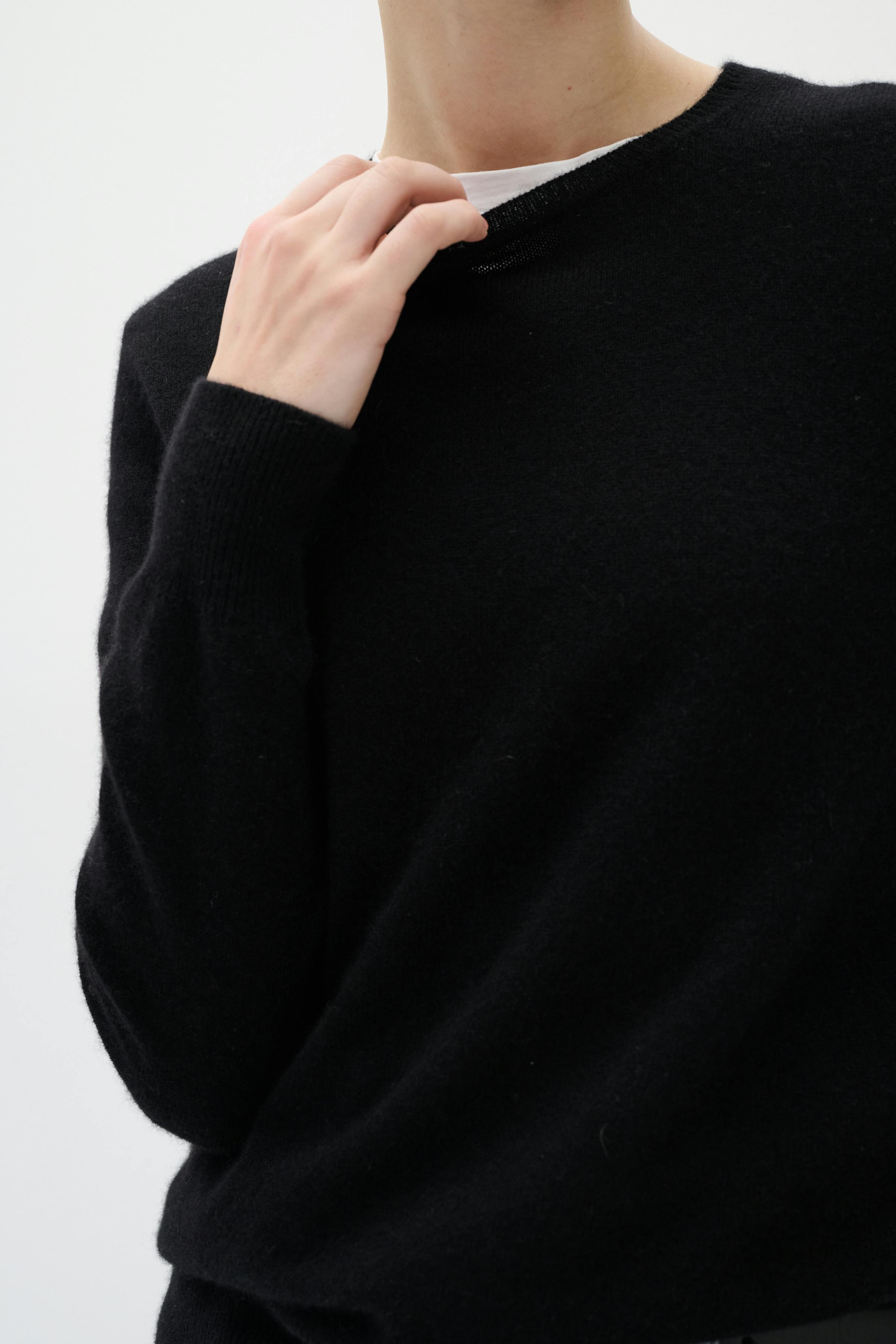 LukkaIW Crew-neck Cashmere Pullover LOOKBOOK DETAIL 30107629-10050