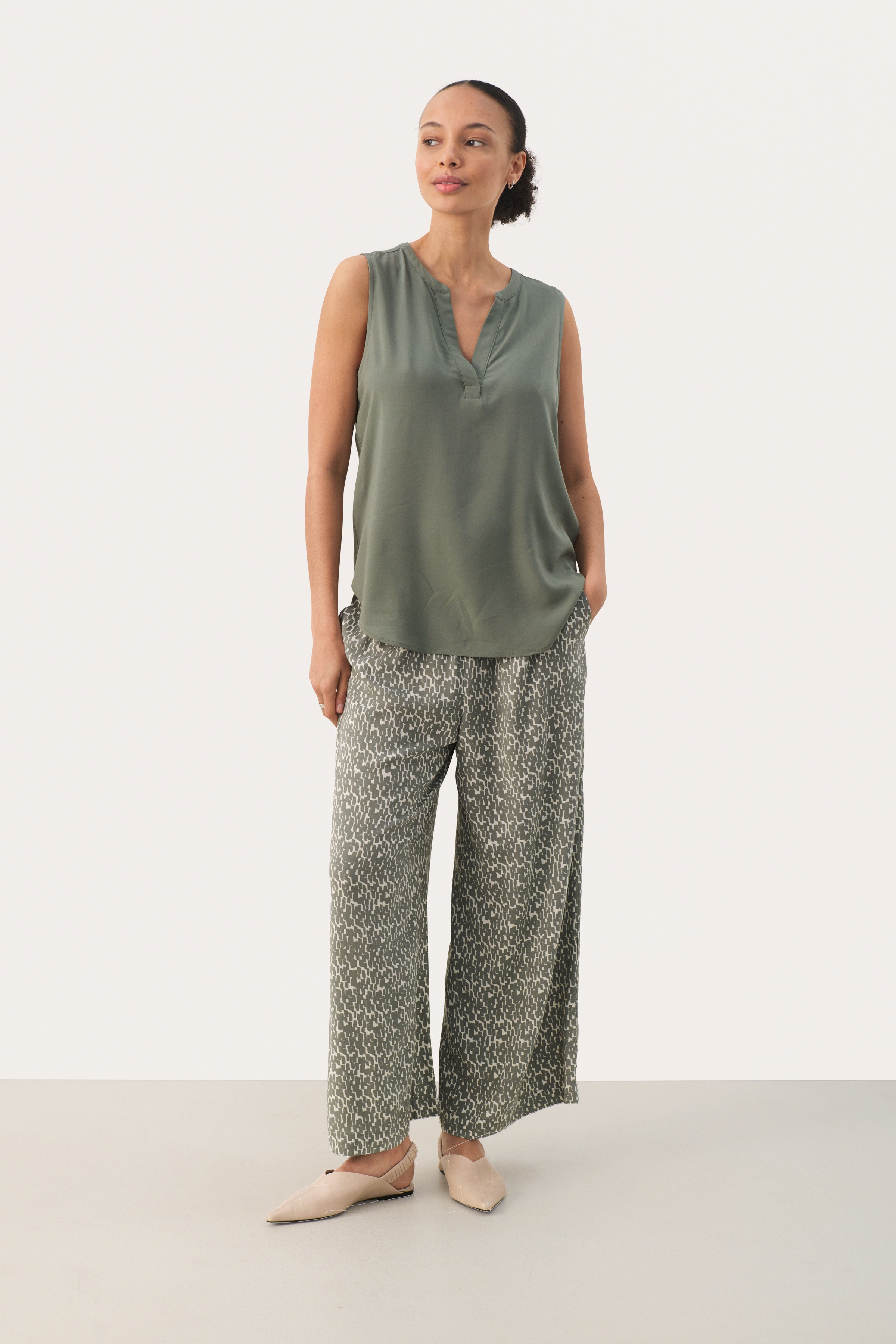 AndiaPW Blus LOOKBOOK BACK 30308317-185806